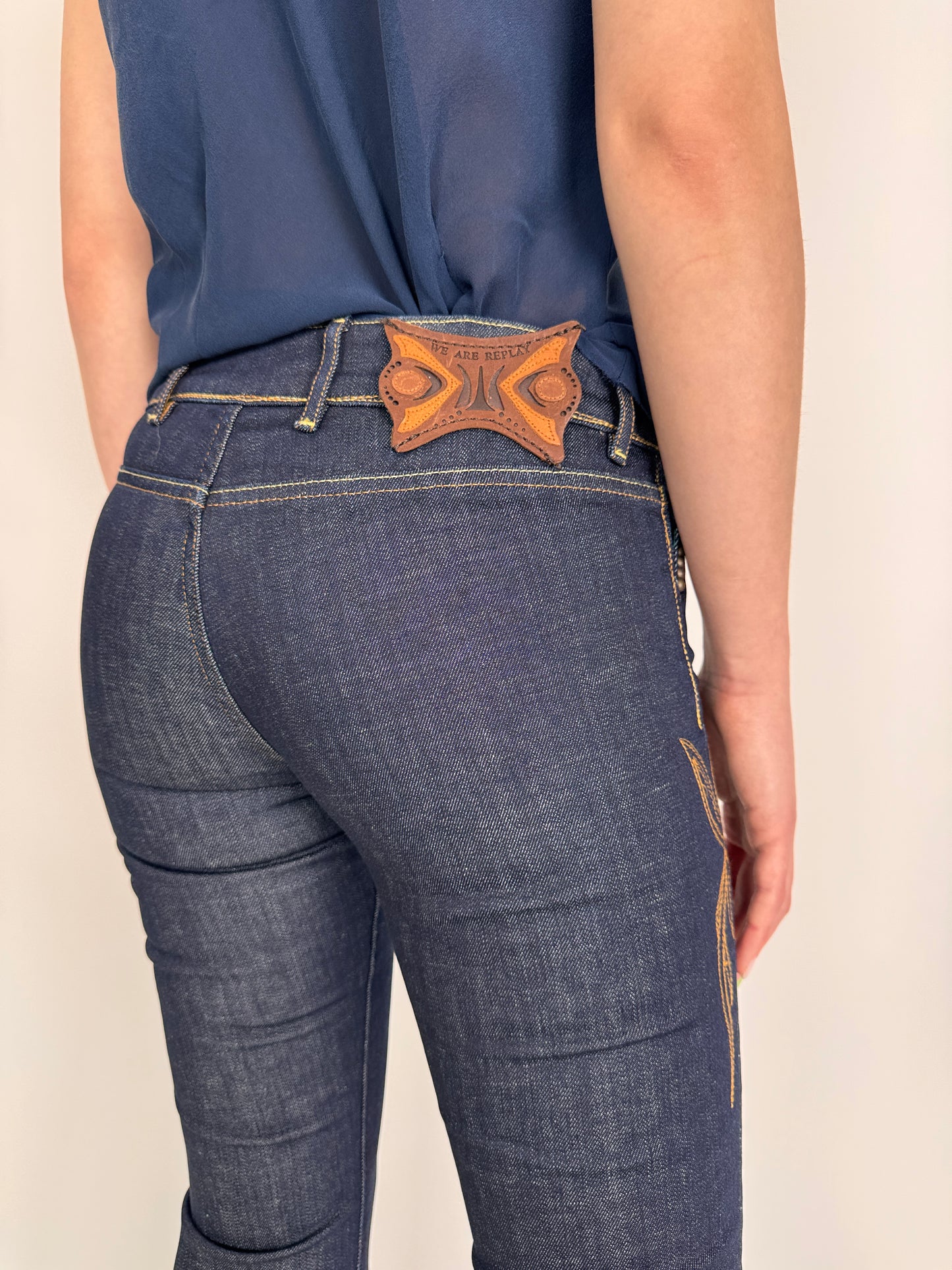 Jeanși vintage super premium raw modelatori Replay în croi super actual