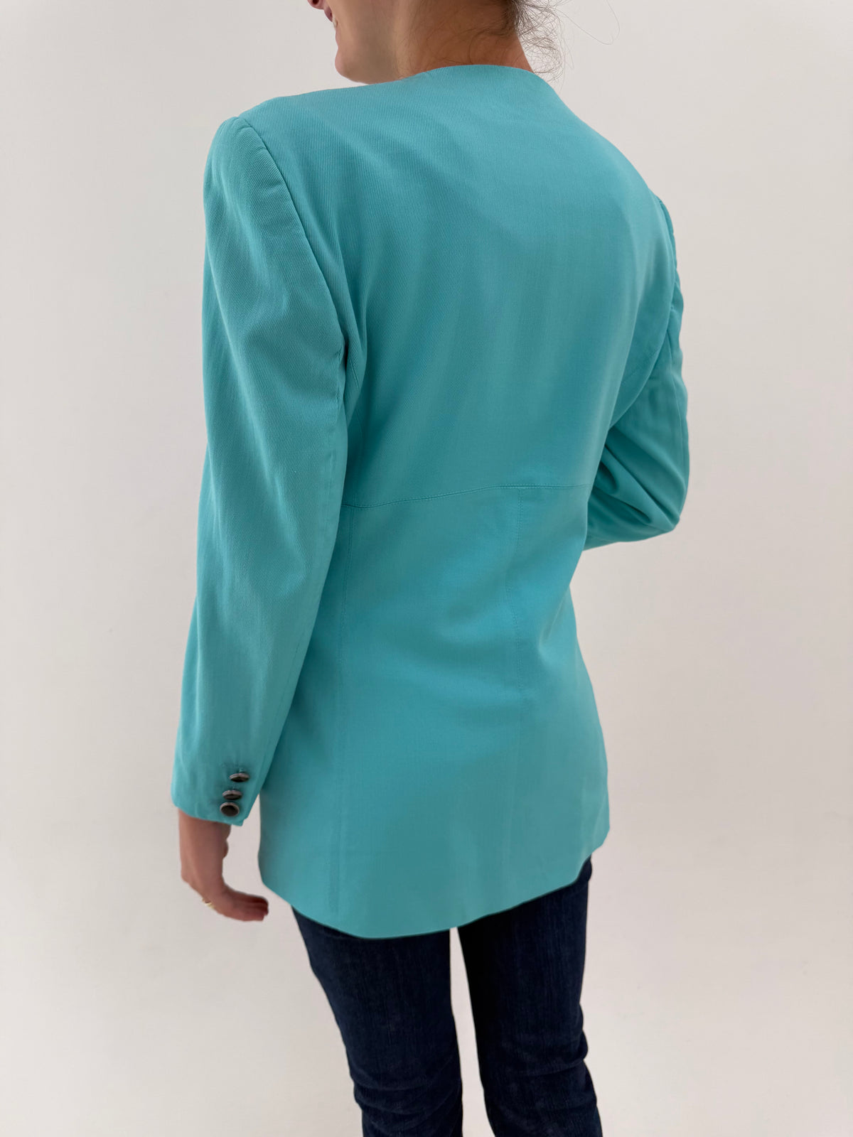 Sacou lung Laurel by Escada din lana extrafina aqua blue cambrat în croi minimalist
