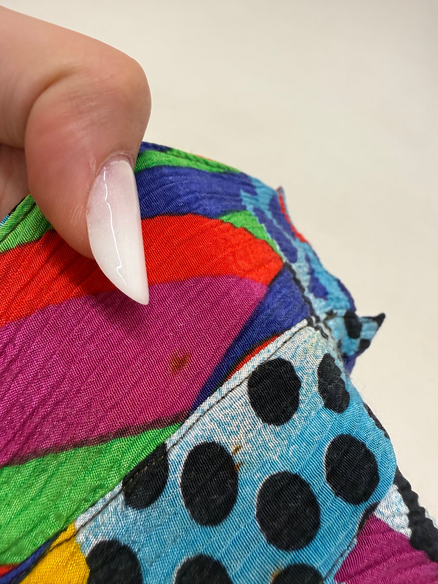 Cămașa vintage italiană statement de designer în culori tari din creppe