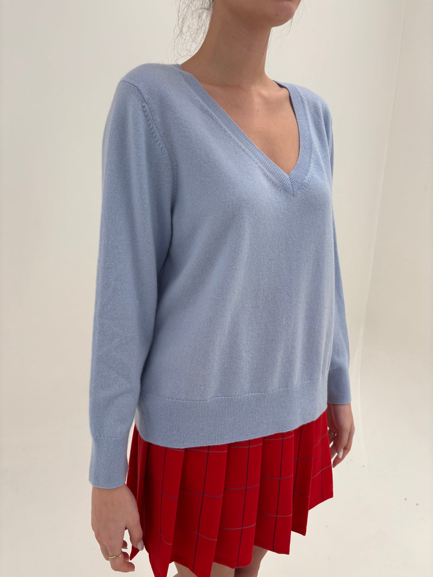 Puloveras baby blue petite din cașmir în anchior