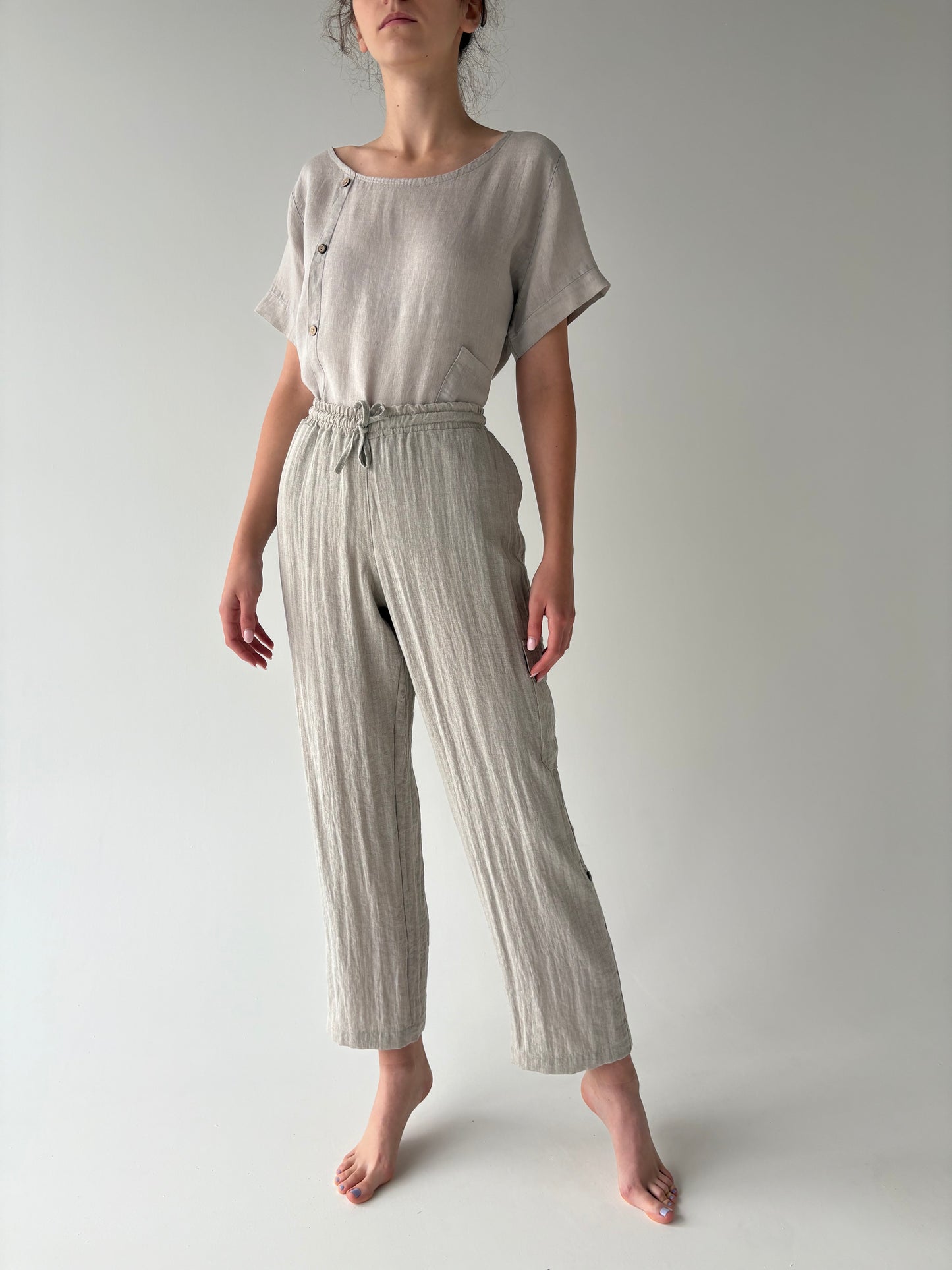 Pantaloni nude no iron din in italian cu talie elastică