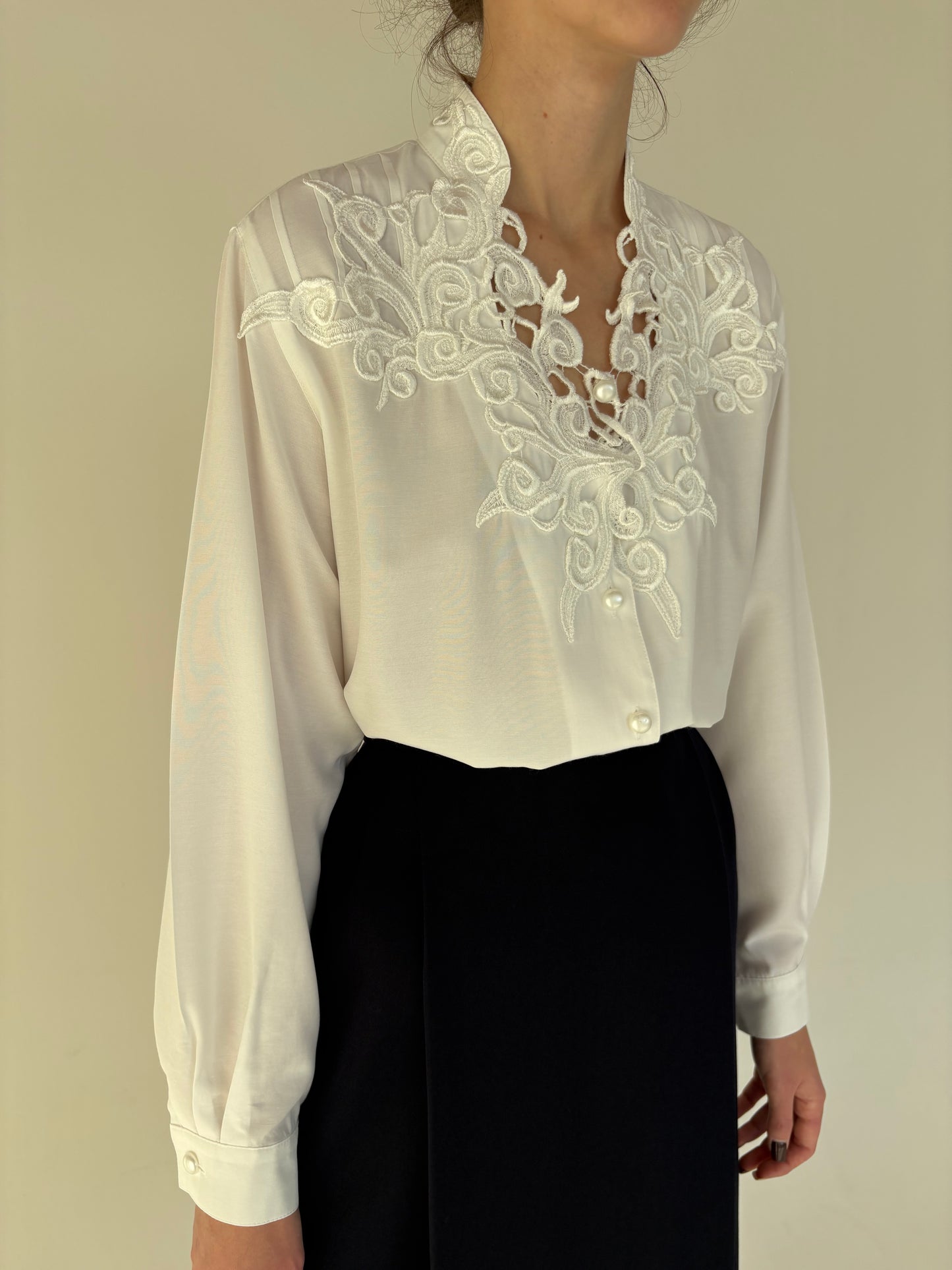 Cămașa de brand luxury vintage cu aplicație de dantelă macrame