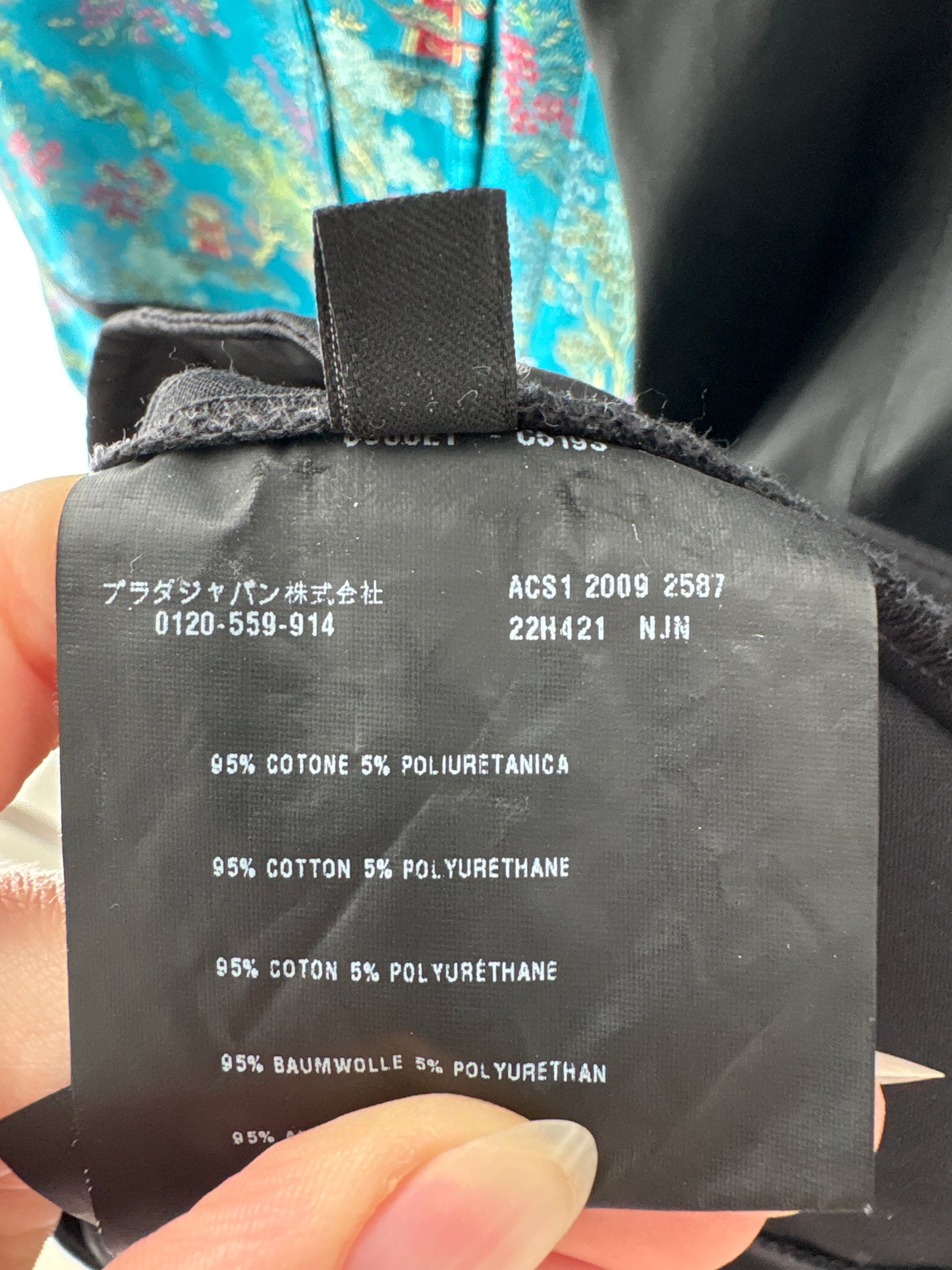Pantaloni Prada negri petite în croi clasic din poplin ușor modelator