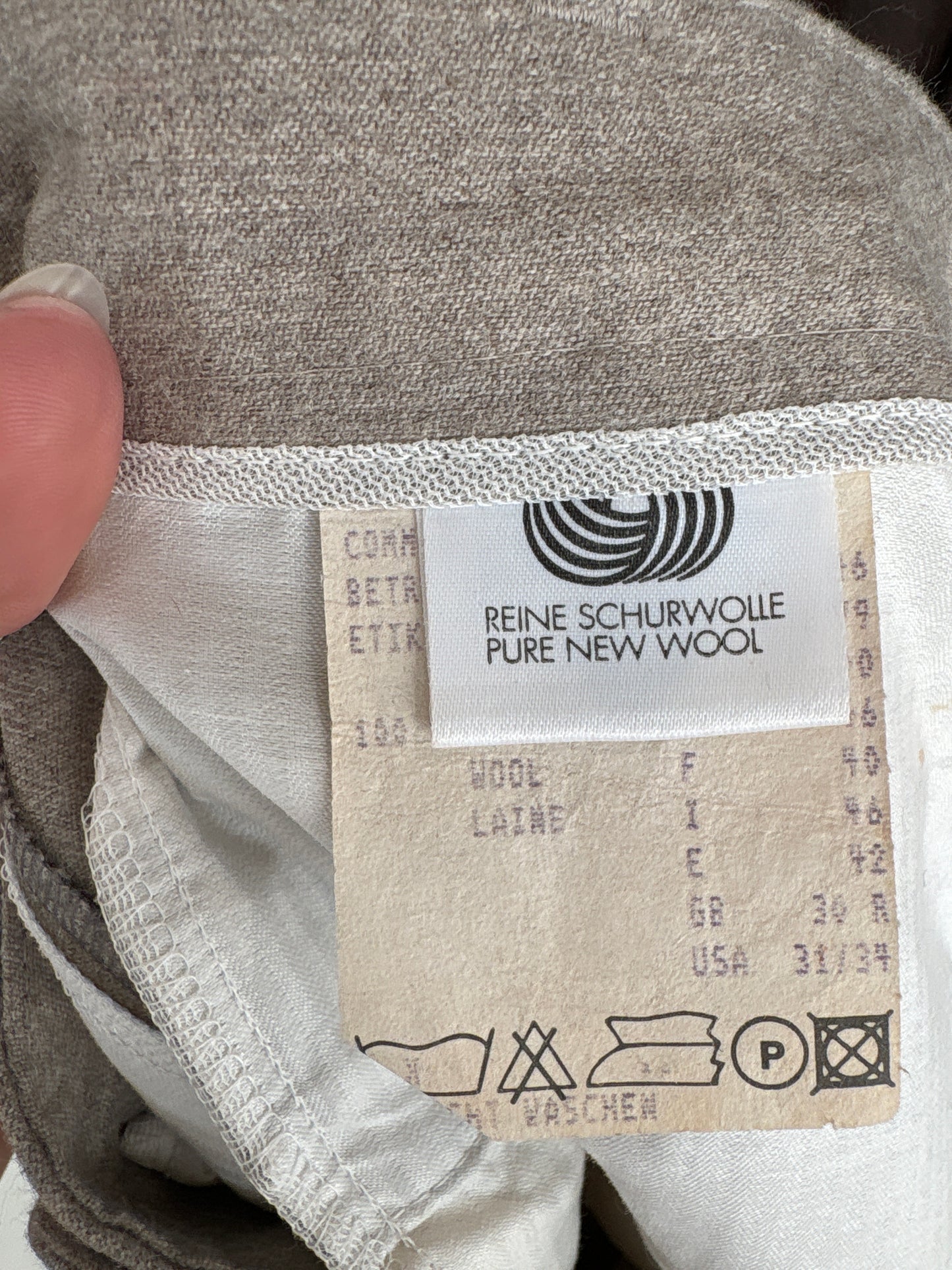 Pantaloni nude cu talie ultra înaltă și pense adânci din lana plină extrafina