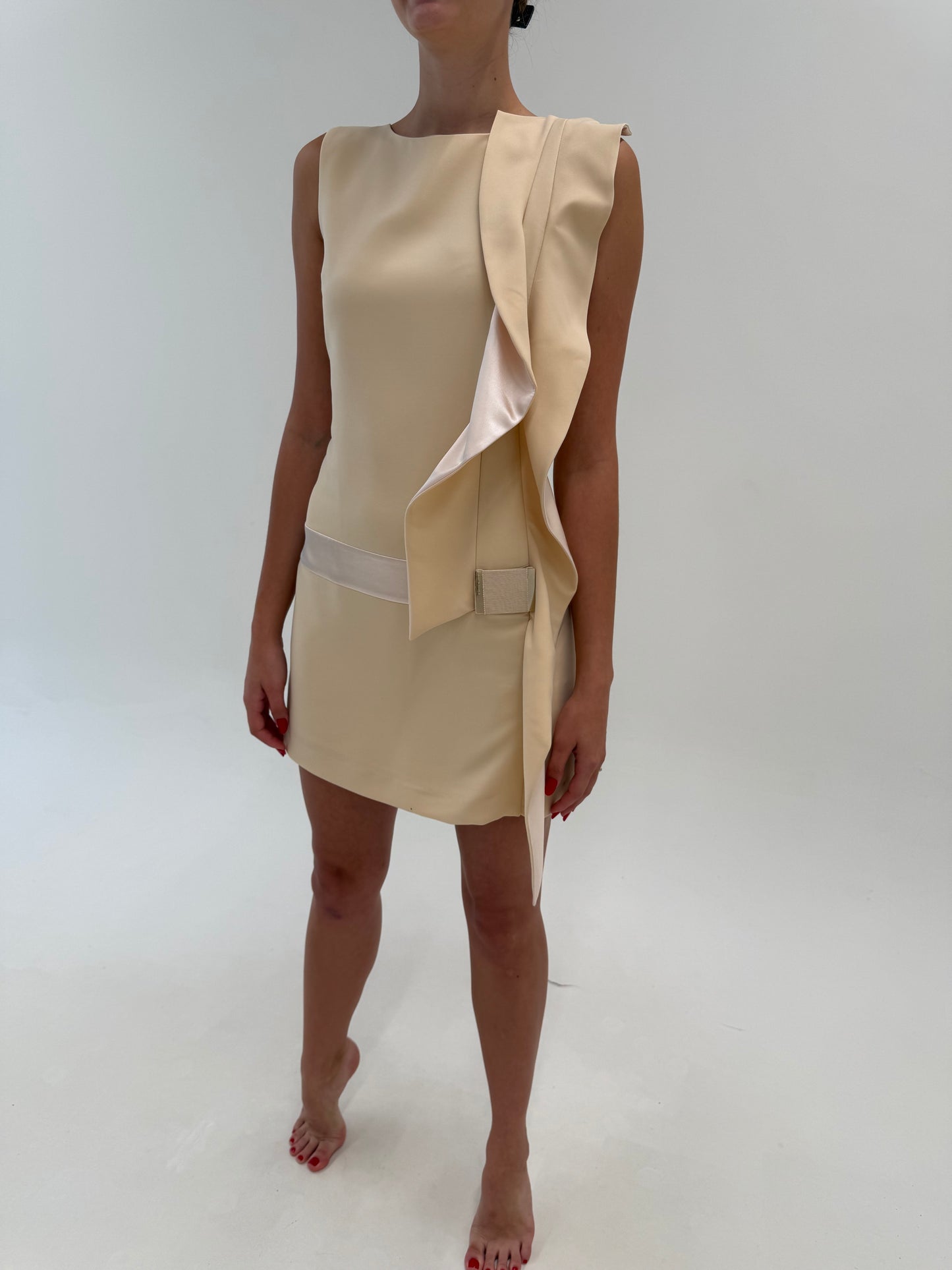 Rochie Elisabeta Franchi camel de la business la cocktail din crep plin în croi ultra chic
