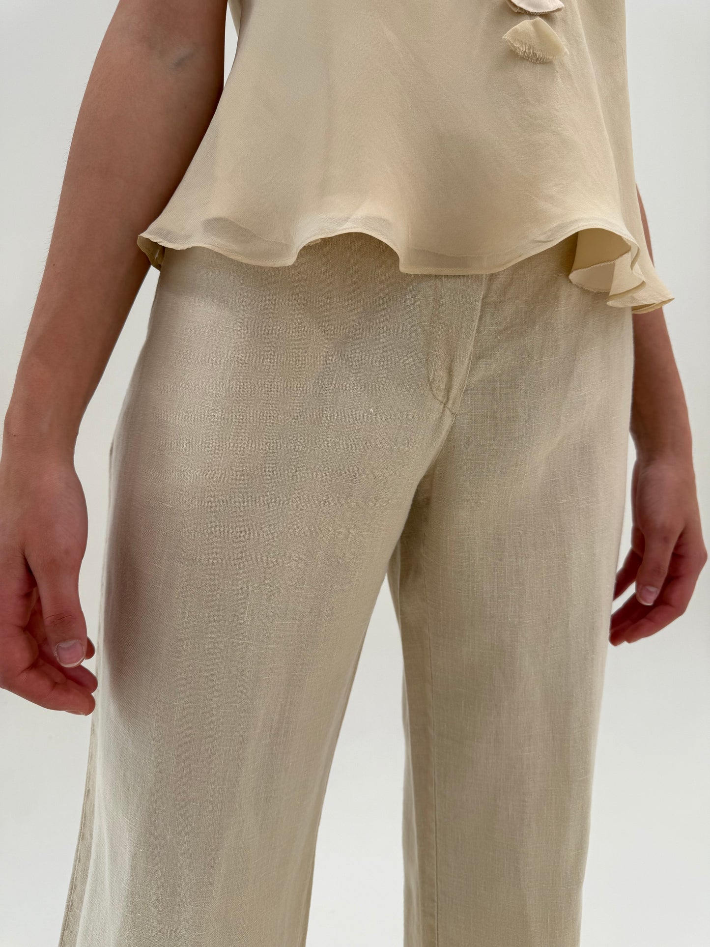 Pantaloni italienești premium camel în din in excepțional în croi drept petite