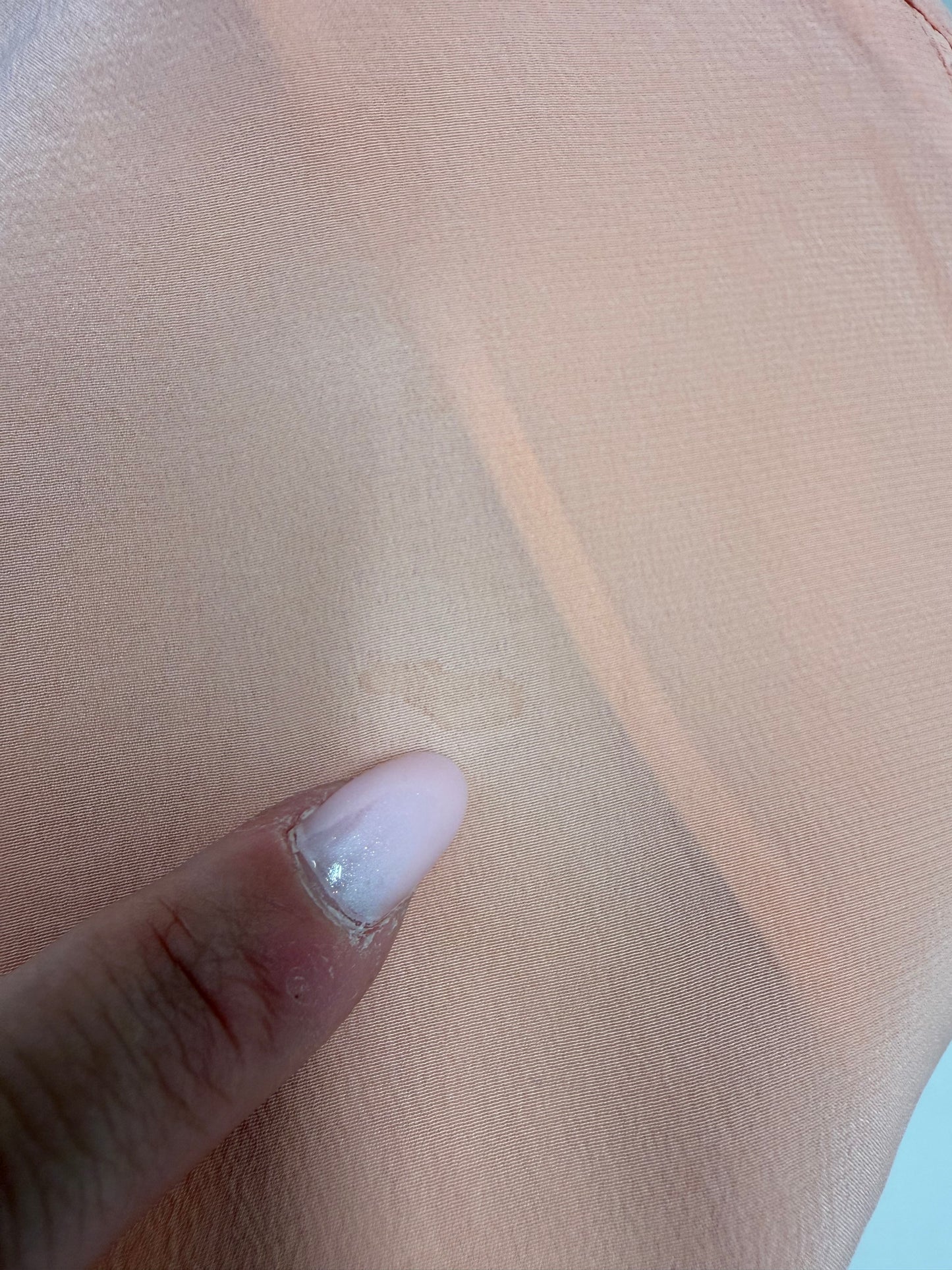 Cămașa din mătase naturală salmon orange cu lucrătură manuală