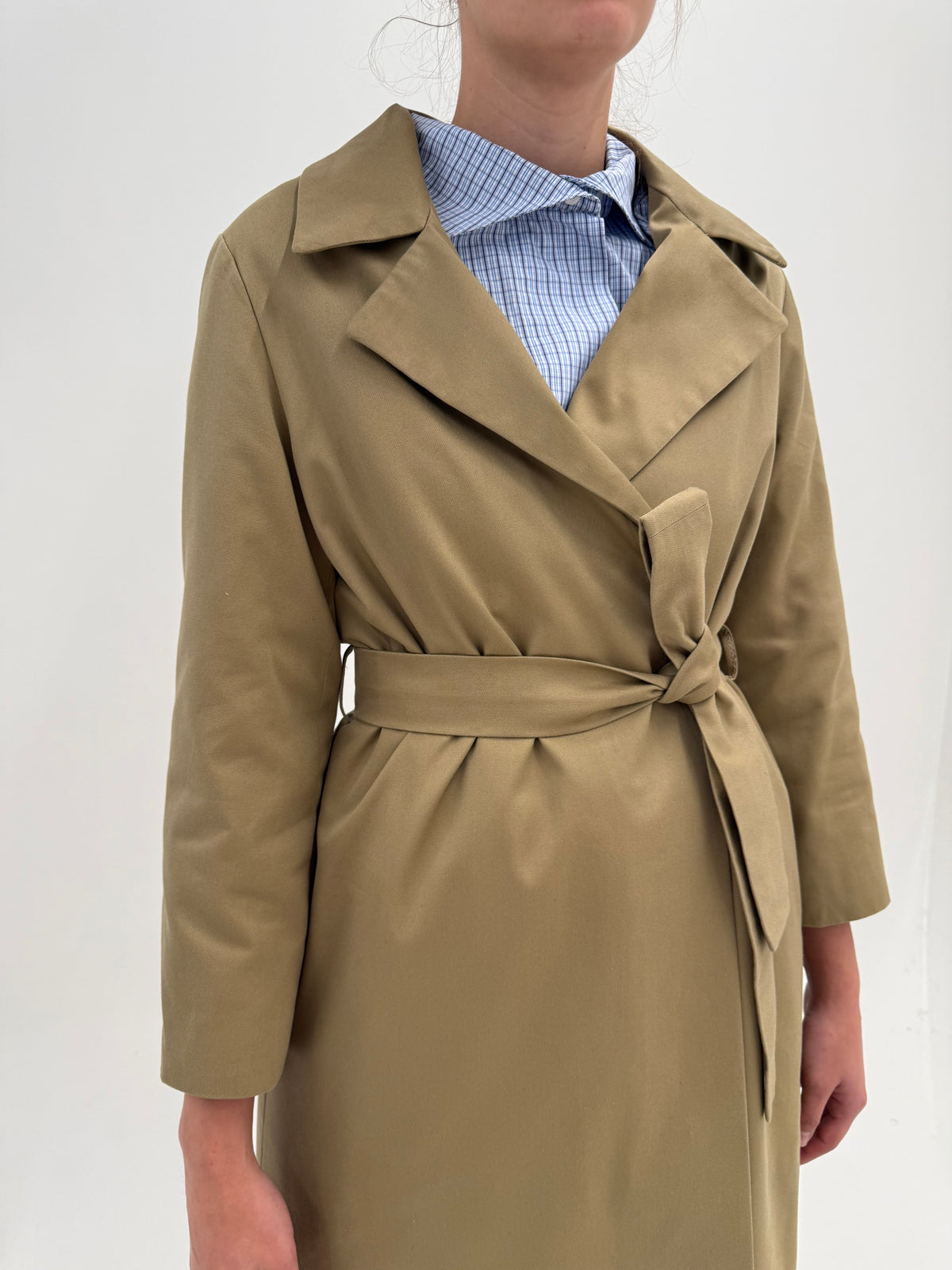 Trench vintage camel petite cu interior din lana și exterior de gabardină cu cordon