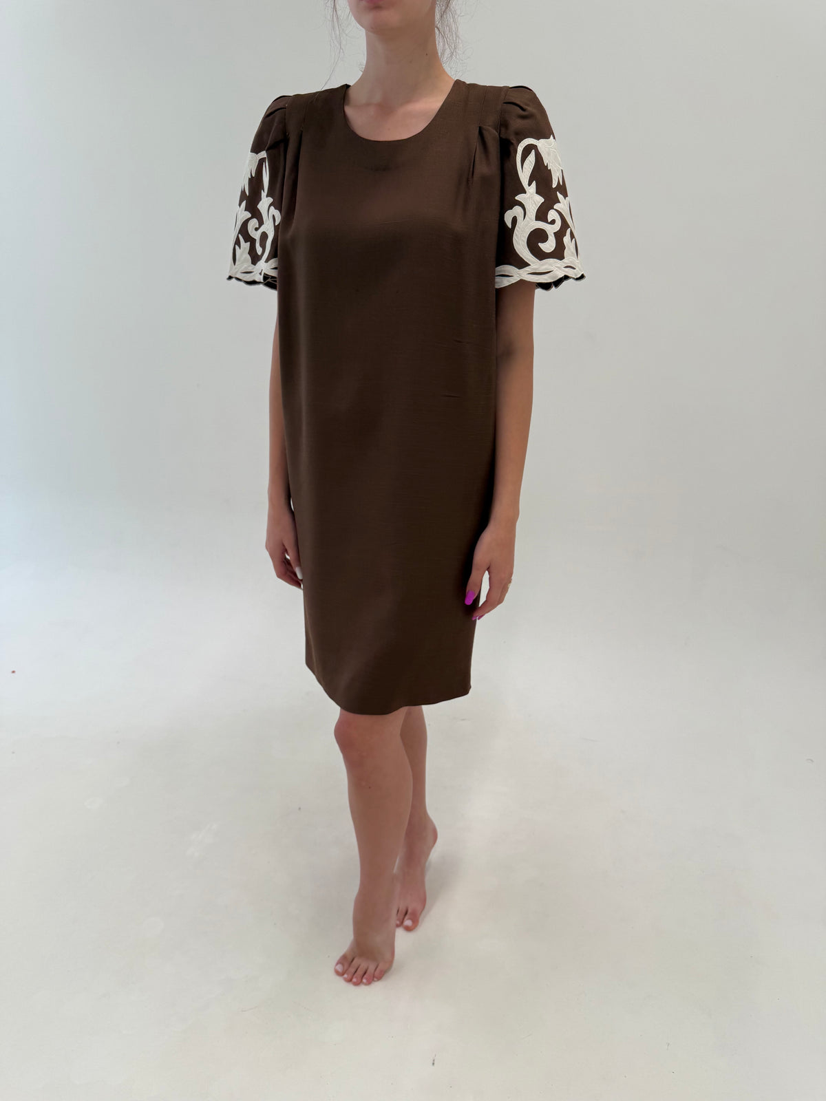 Rochie vintage italiană superbă din pânză cu lucrătură elaborată și croi minimalist