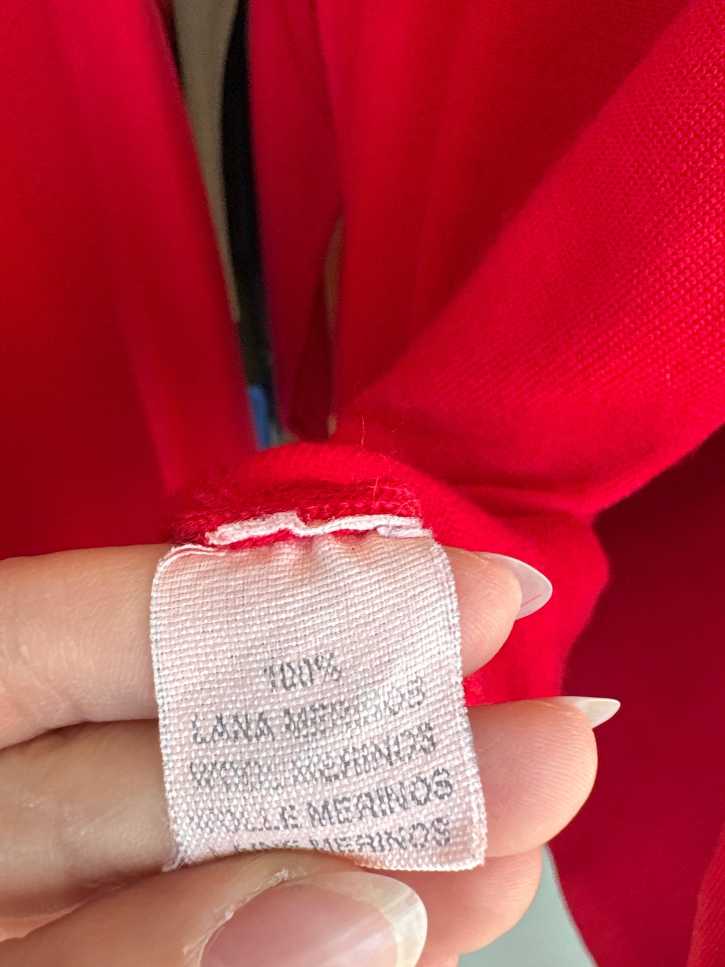 Pulover italian cherry red din lana merino extrafina de gramaj mare