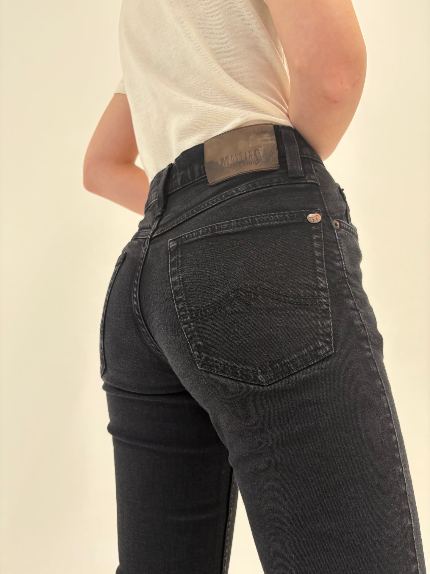 Jeans premium black wash din material plin modelator