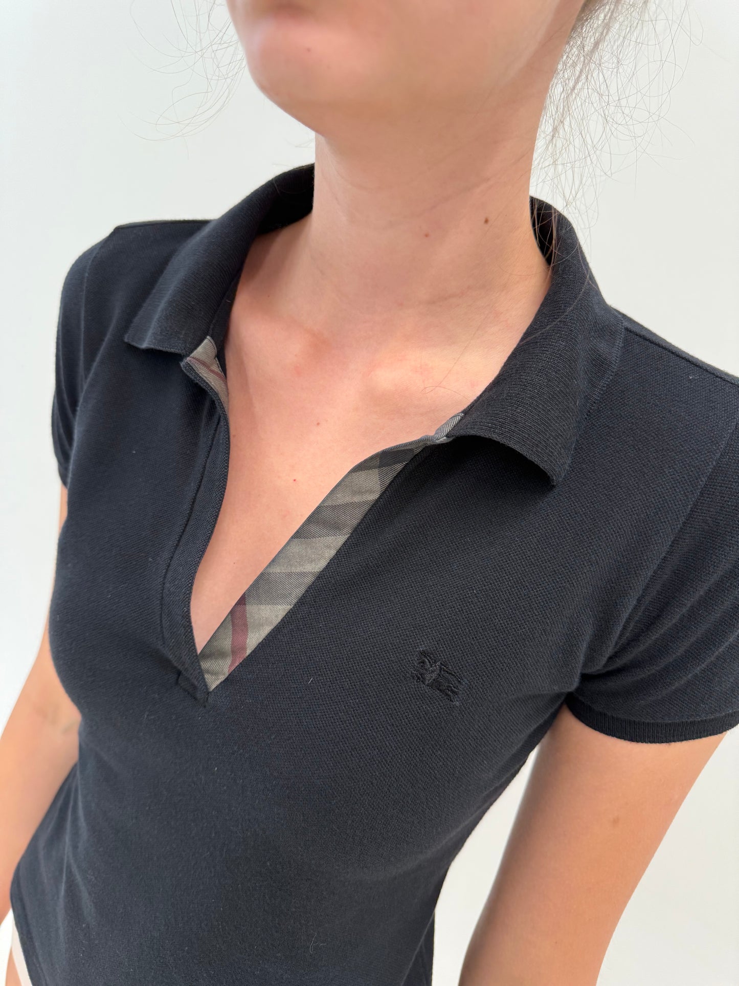 Top polo Burberry negru din bumbac de gramaj mare modelator