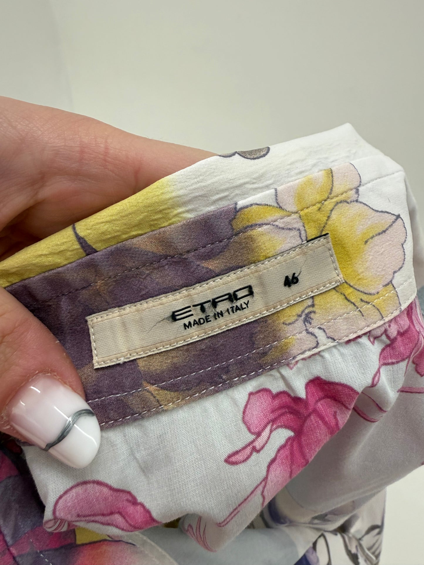 Cămașa luxury Etro în dungi și print floral specific brandului