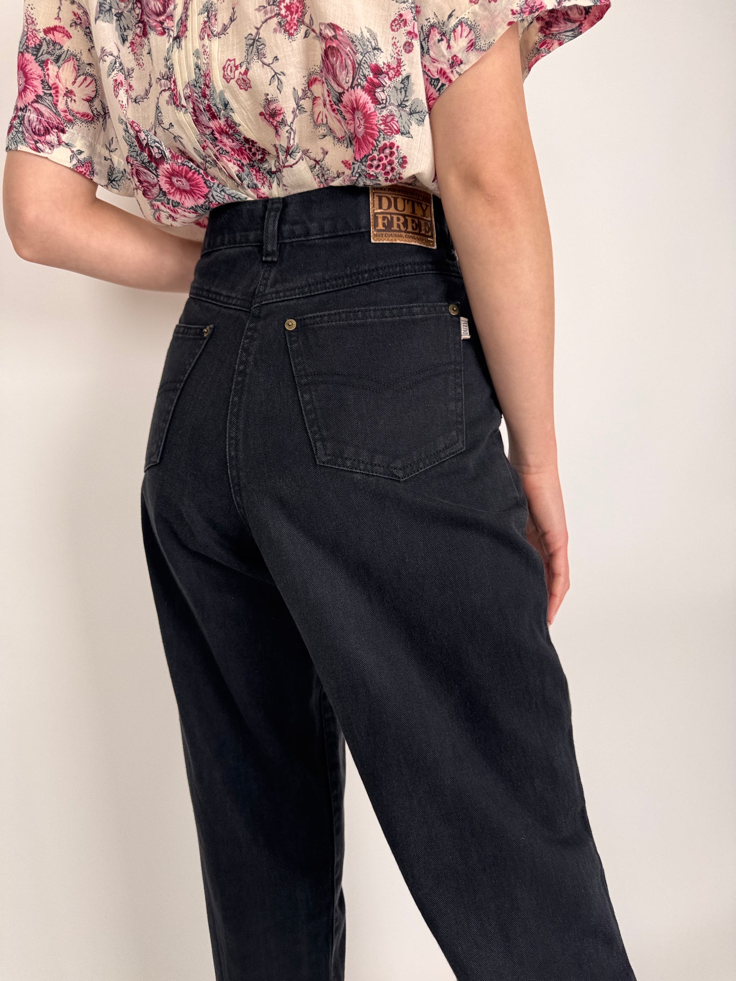 Jeanși vintage mom fit cu talie ultra înaltă