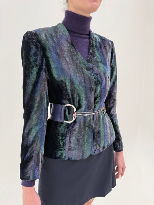 Sacou elegant în croi minimalist ușor cambrat din catifea de la zi la seară