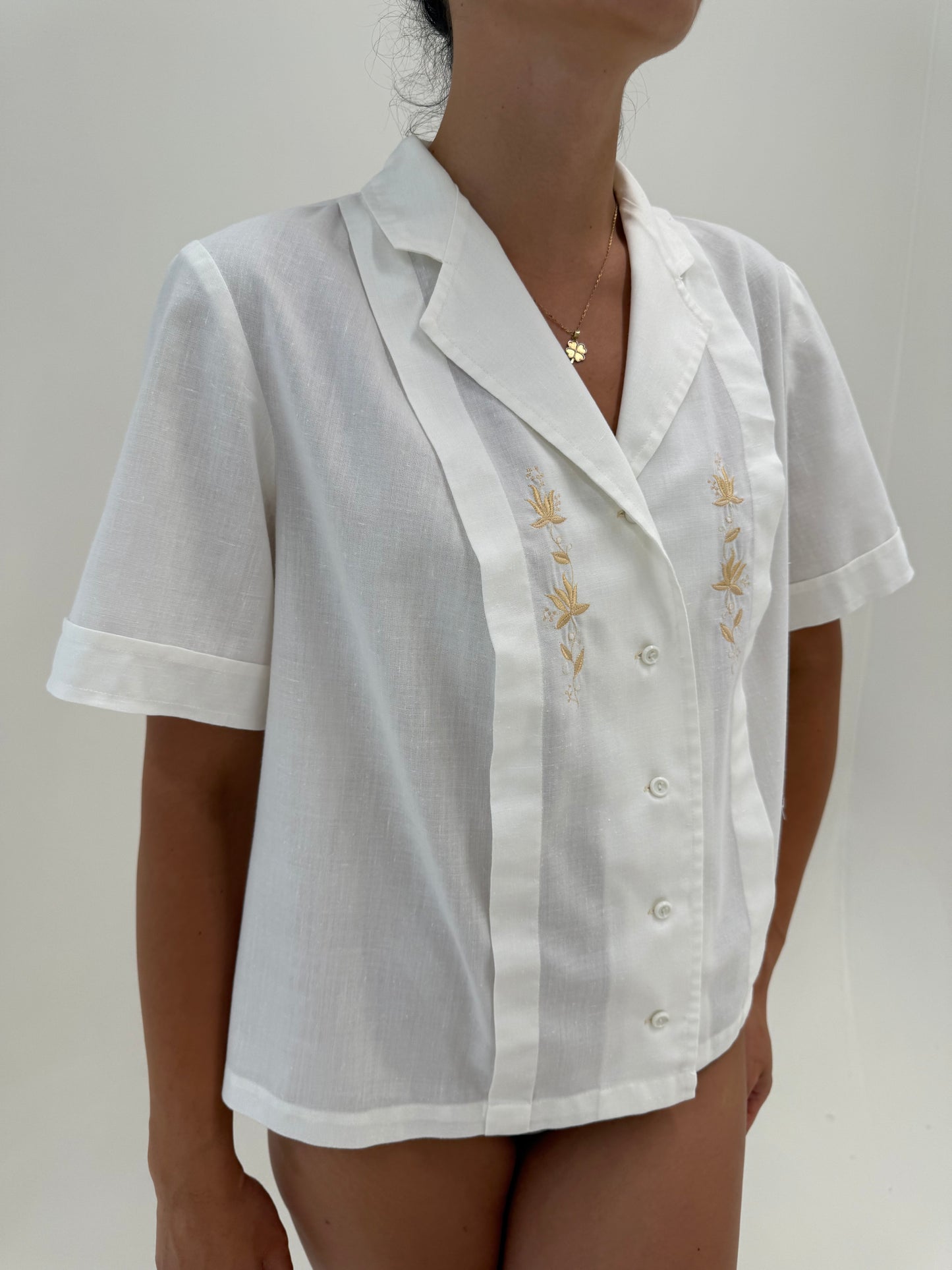 Cămașa din panzica de bumbac premium cu broderie manuală camel superbă