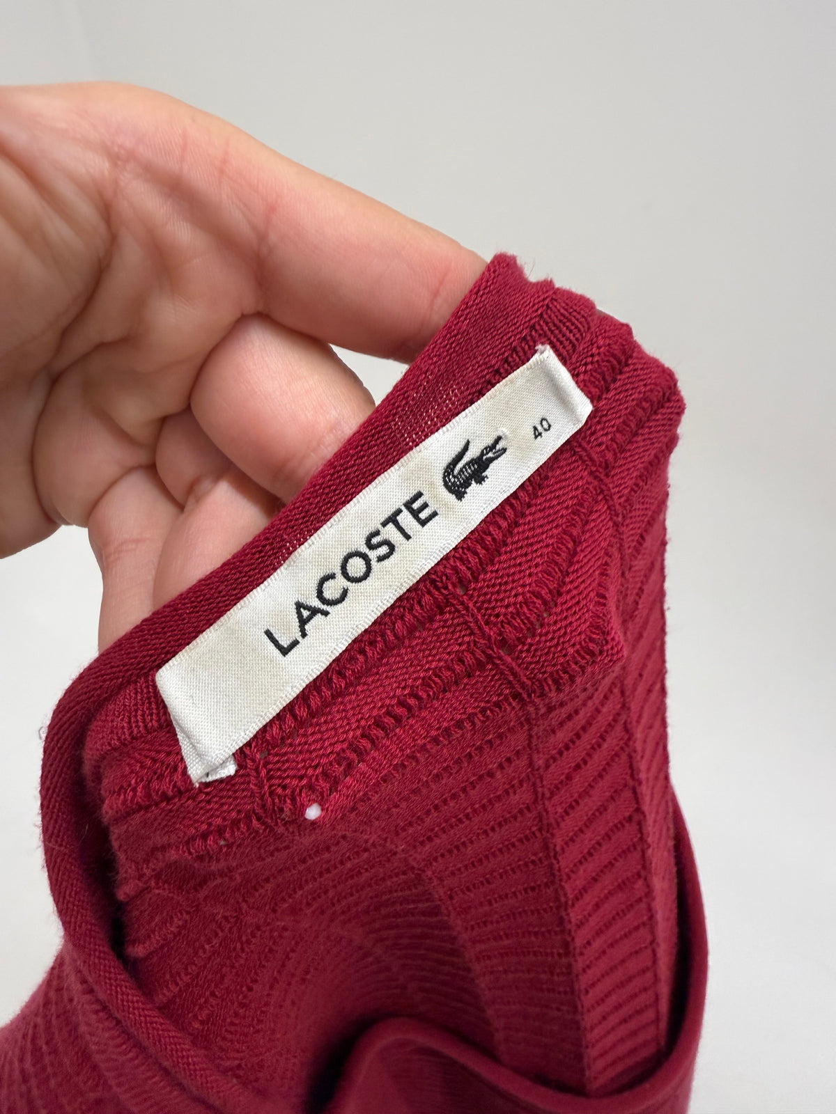 Rochie Lacoste raspberry red din tricot dens plin ribbed ultra confort structurat