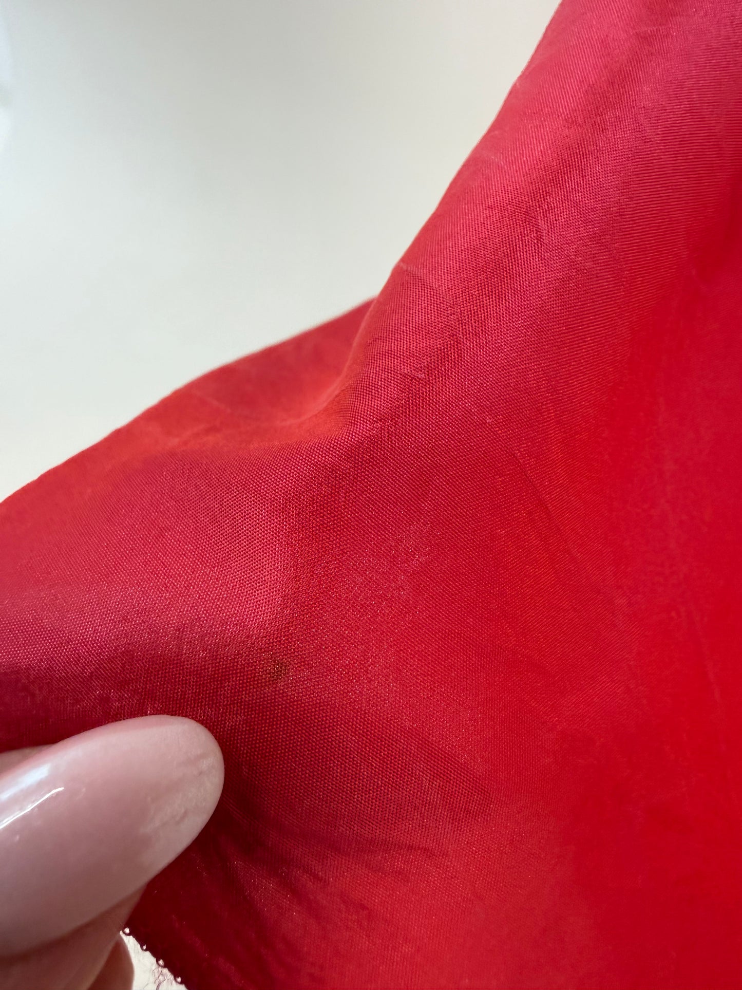 Fustă Max Mara din tafta ușor perlata de mătase naturală raspberry red