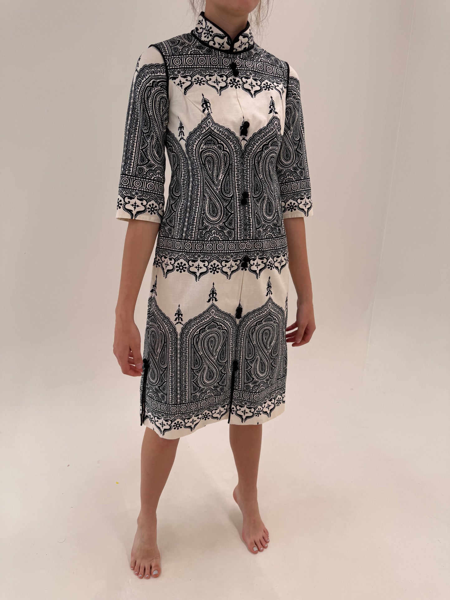 Rochie vintage petite din pânză excepțională cu print paisley superb