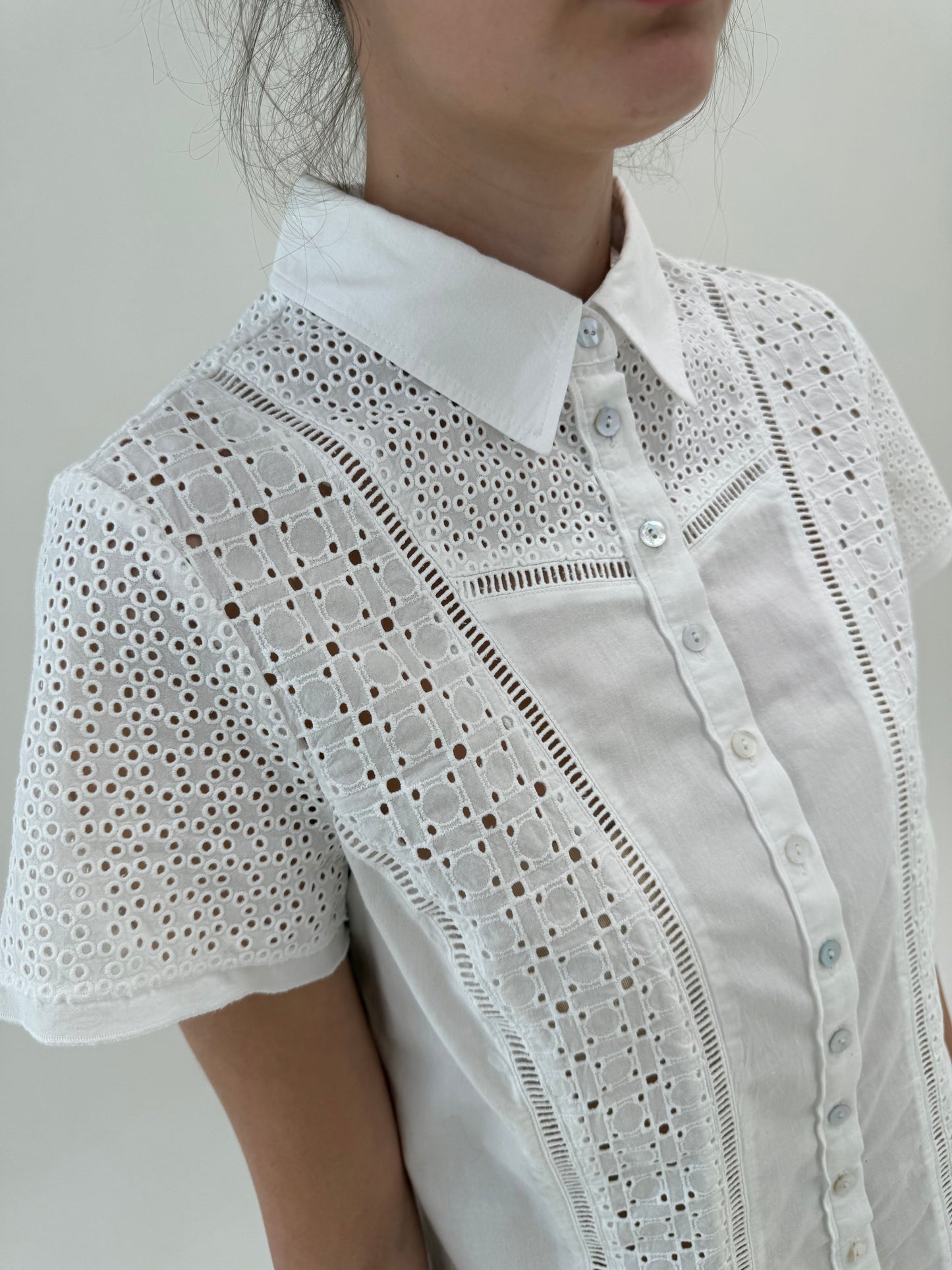 Cămașa de brand luxury Madeleine cu broderie anglaise excepționala