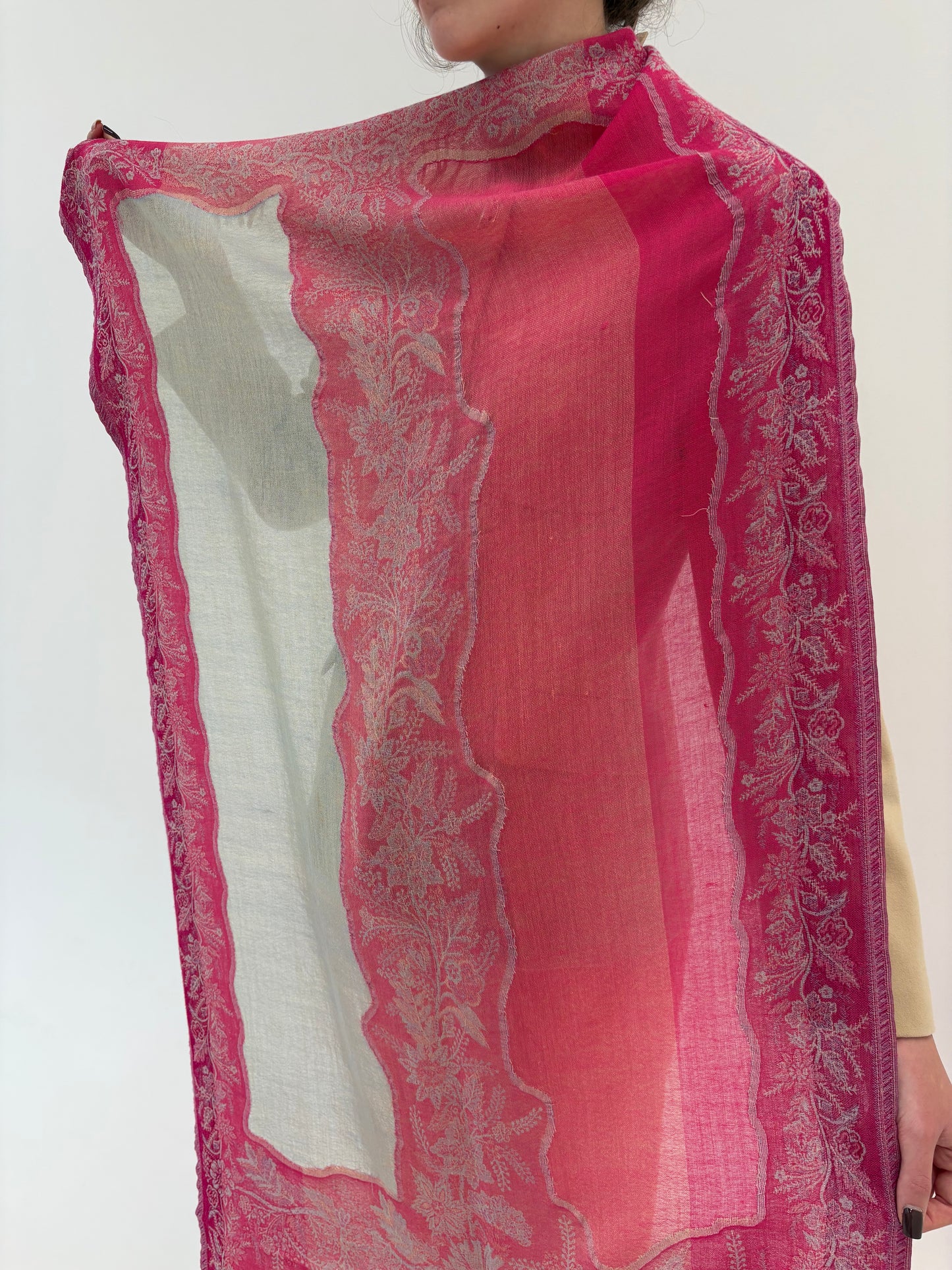 Shawl din lana extrafina excepțională în nuanțe de roz și silver gray