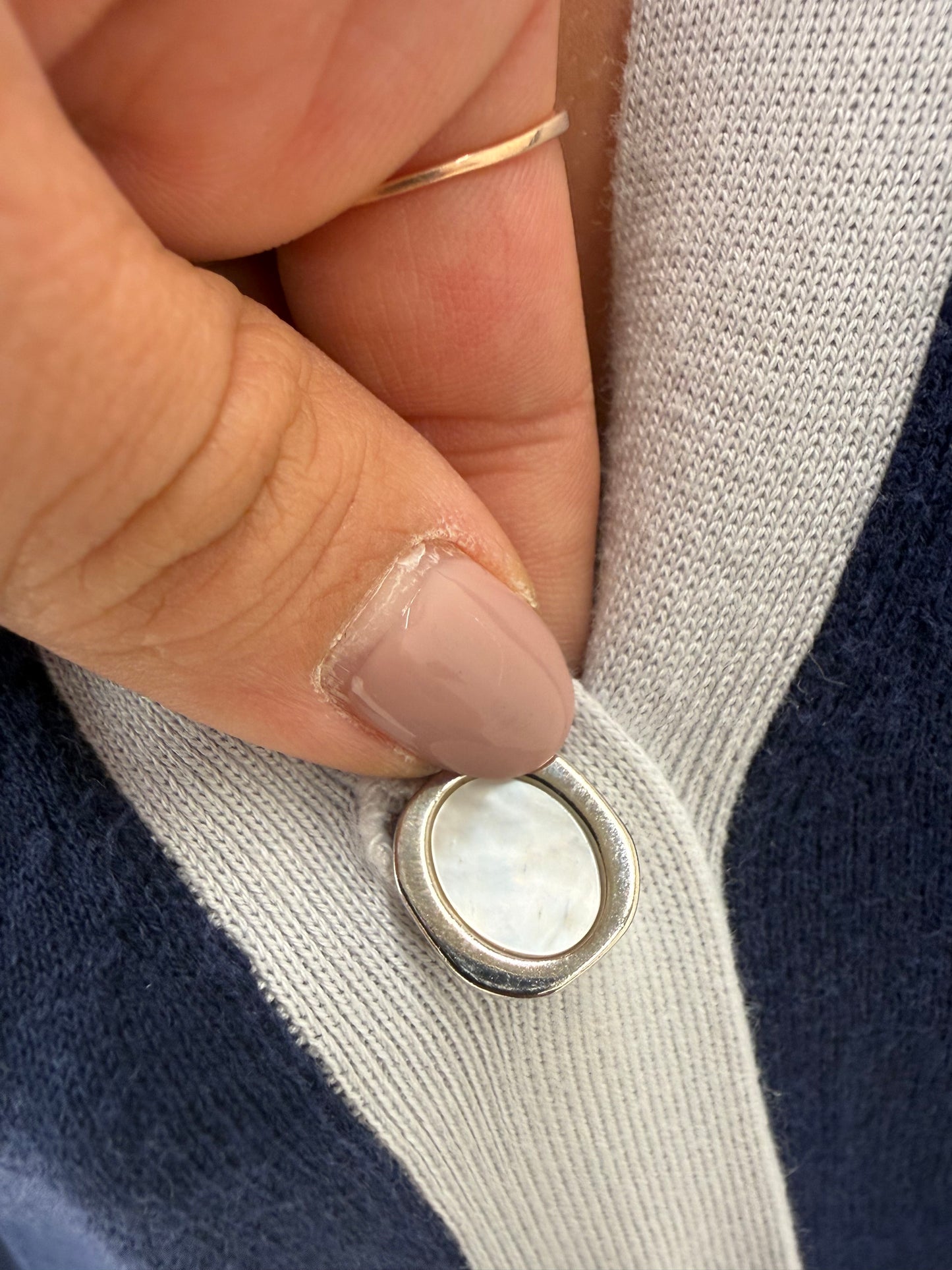 Cardigan Armani cu nasturi bijuterie din jerse de bumbac și modal
