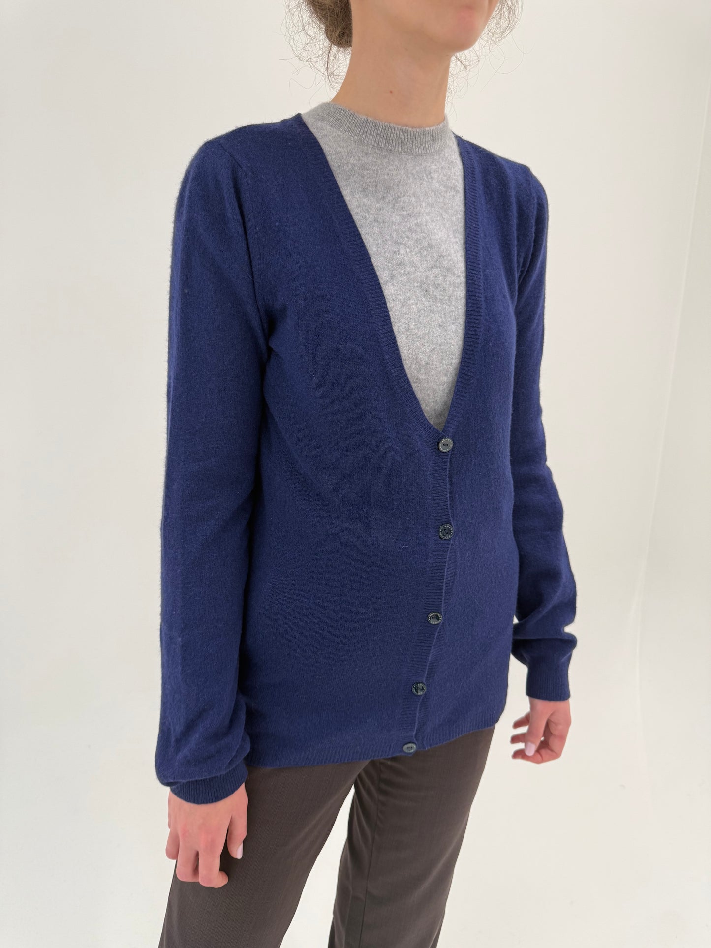 Cardigan albastru cerneală din lana extrafina de gramaj mare