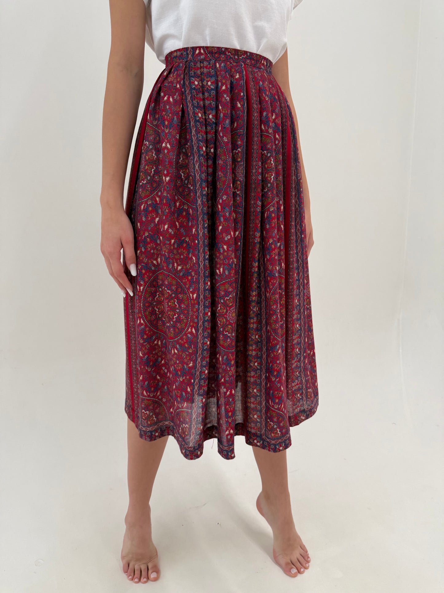 Fustă vintage burgungy cu print și talie ultra înaltă marcată spre maxi