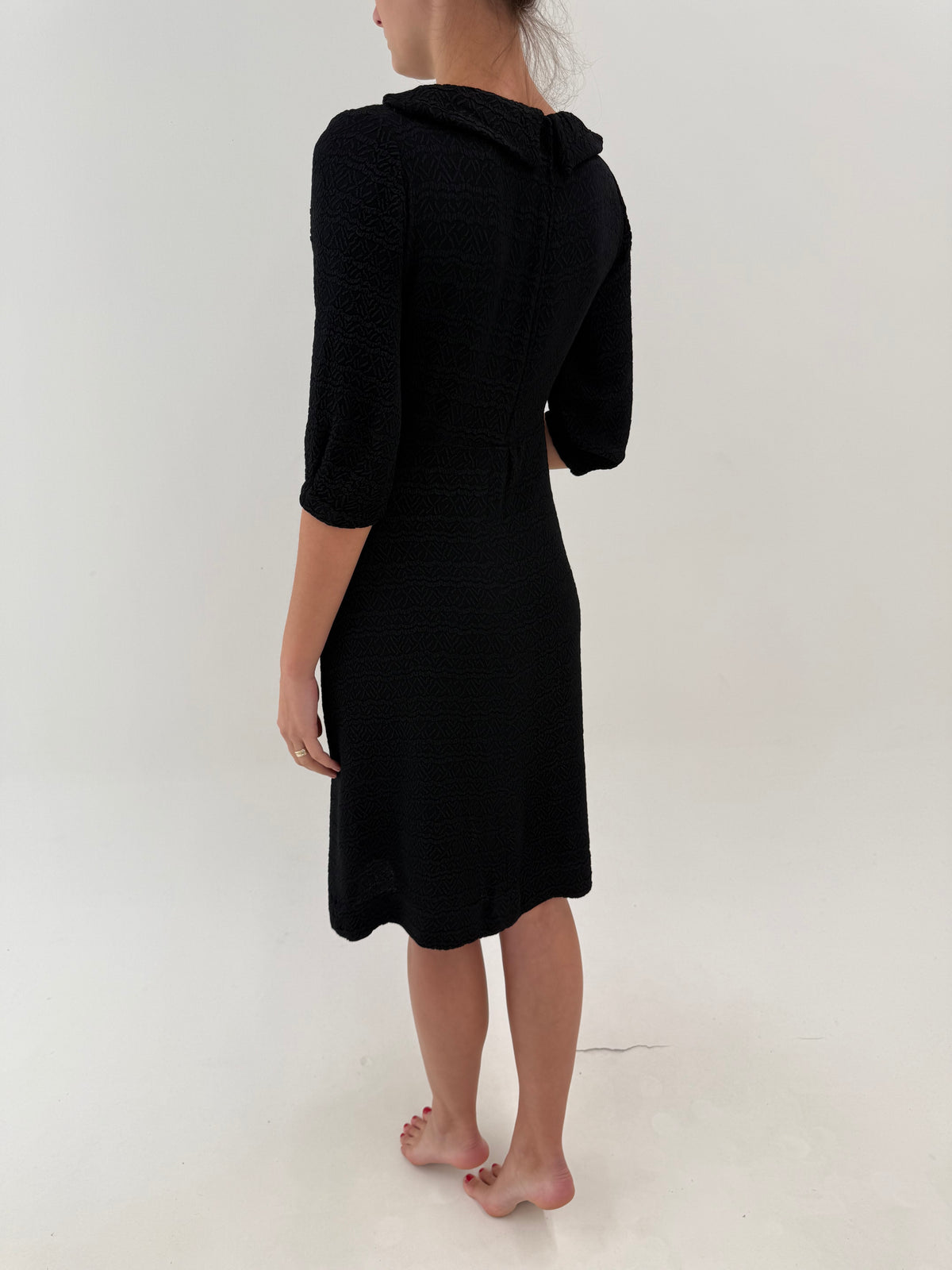 LBD old vintage de colecție anii 50 din cloqué texturat cu portrait collar de la zi la cocktail