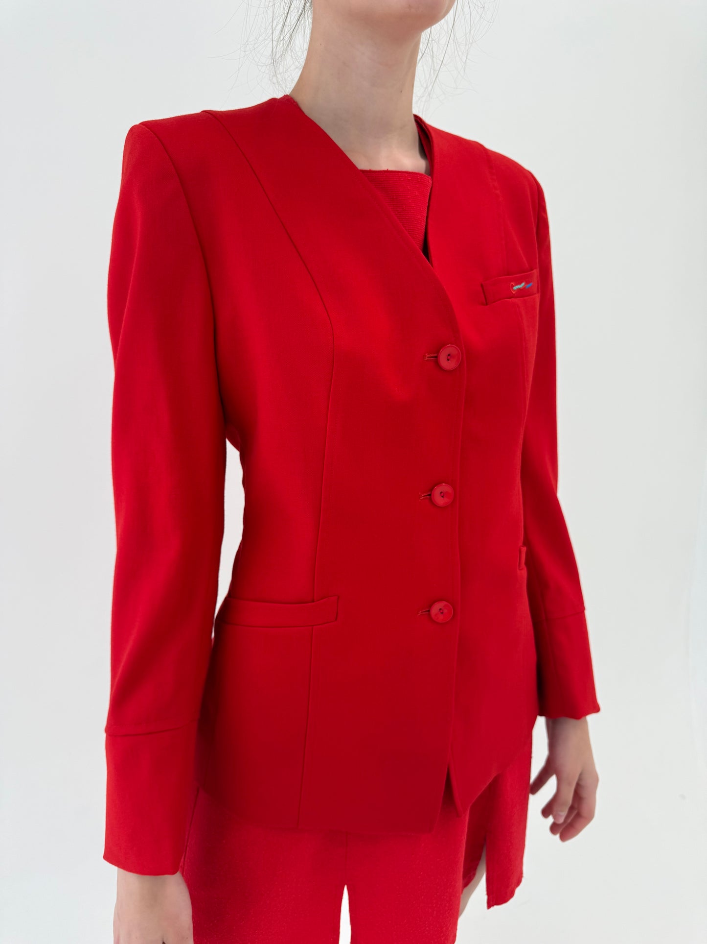 Sacou roșu italian în croi minimalist ușor cambrat din stofita lightweight