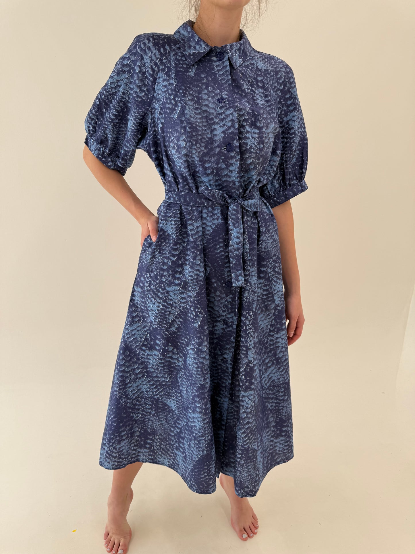Rochie maxi tip cămașă din panzica excepțională ultra fină ușor satinata