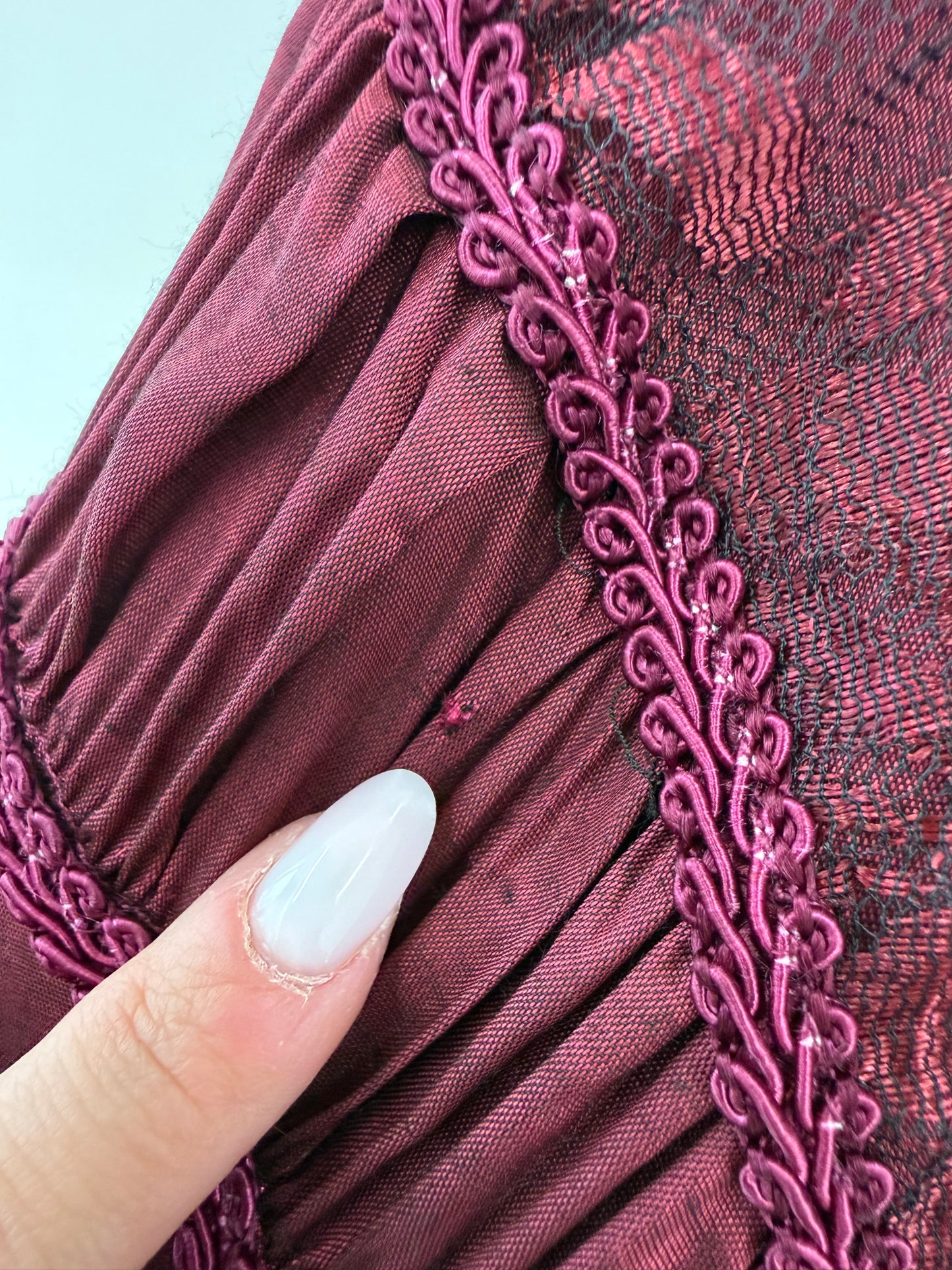 Jacheta vintage burgundy în croi super elaborat cu aplicații 3D