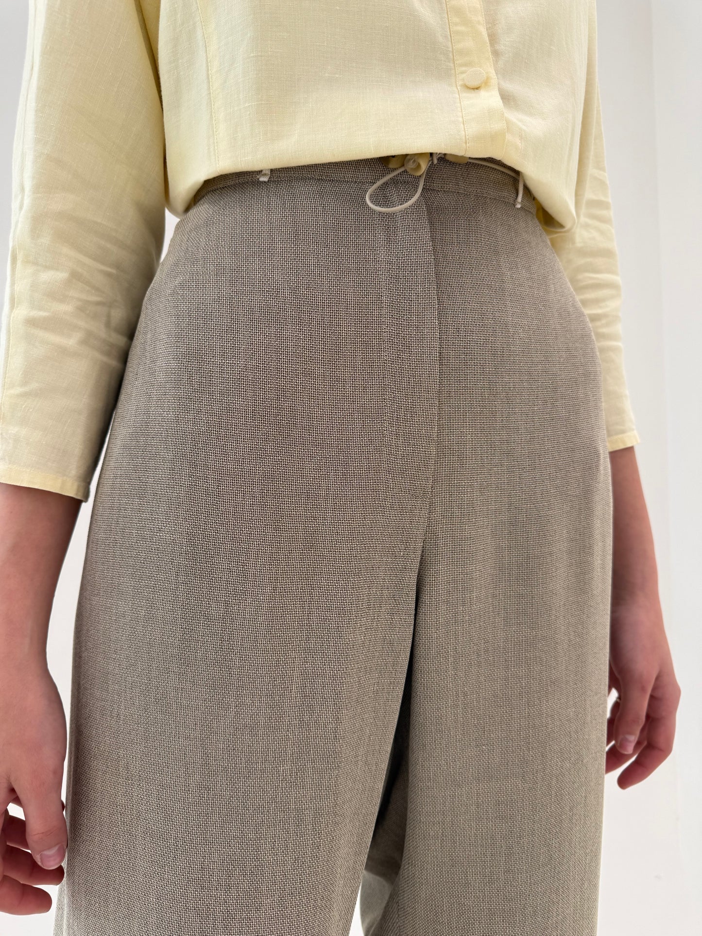 Pantaloni camel din pânză cu talie ultra înaltă