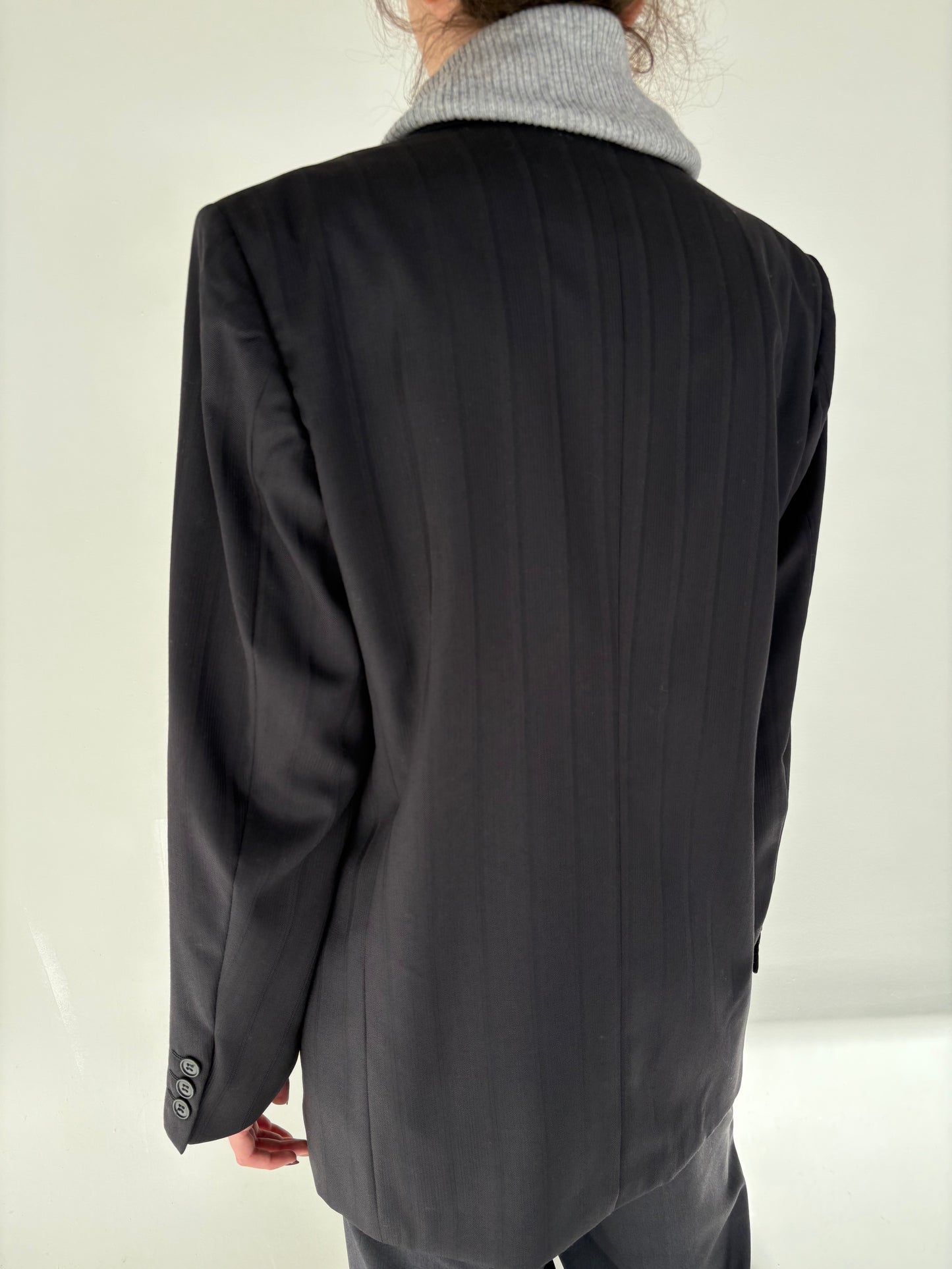 Sacou italian în croi actual steel gray cu dungi fine verticale negre