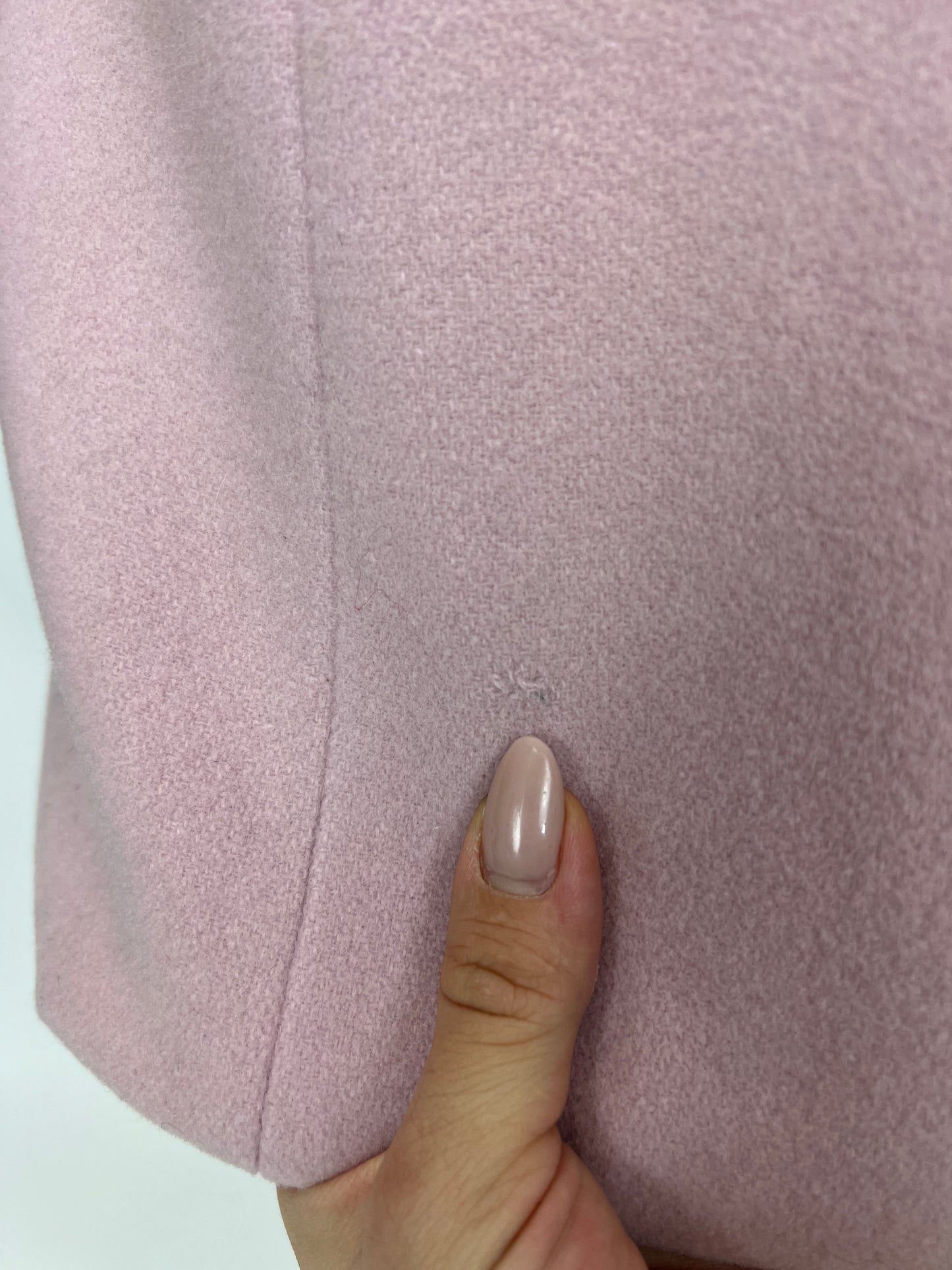 Palton roz pudrat din stofă de lana fina cu cașmir în croi feminin