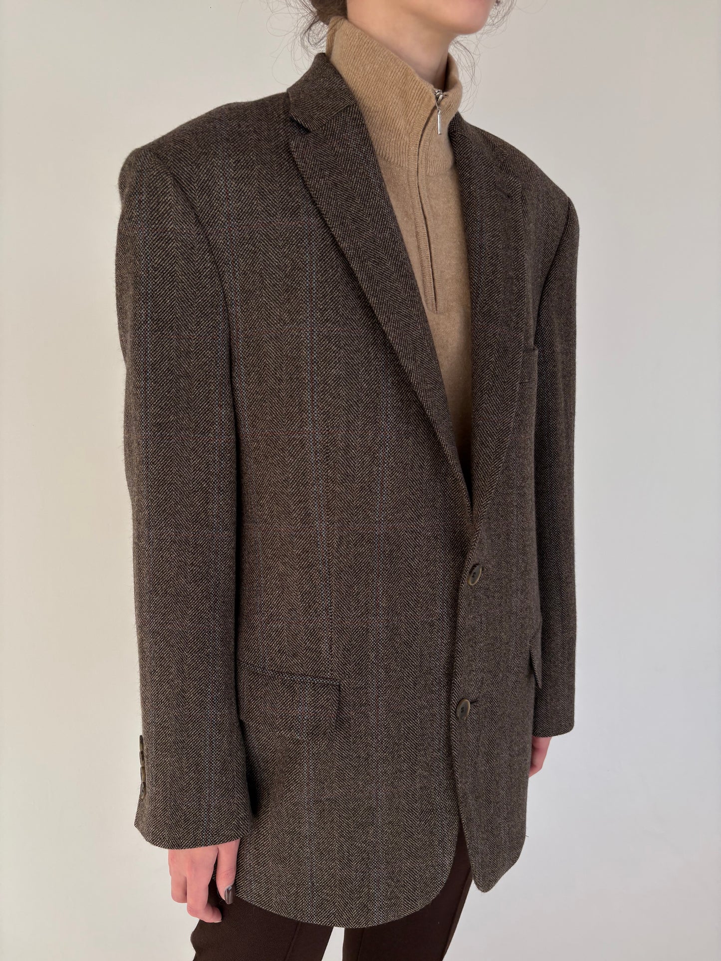 Sacou italian din tweed de lana și cașmir în nuanțe neutre și carouri fine