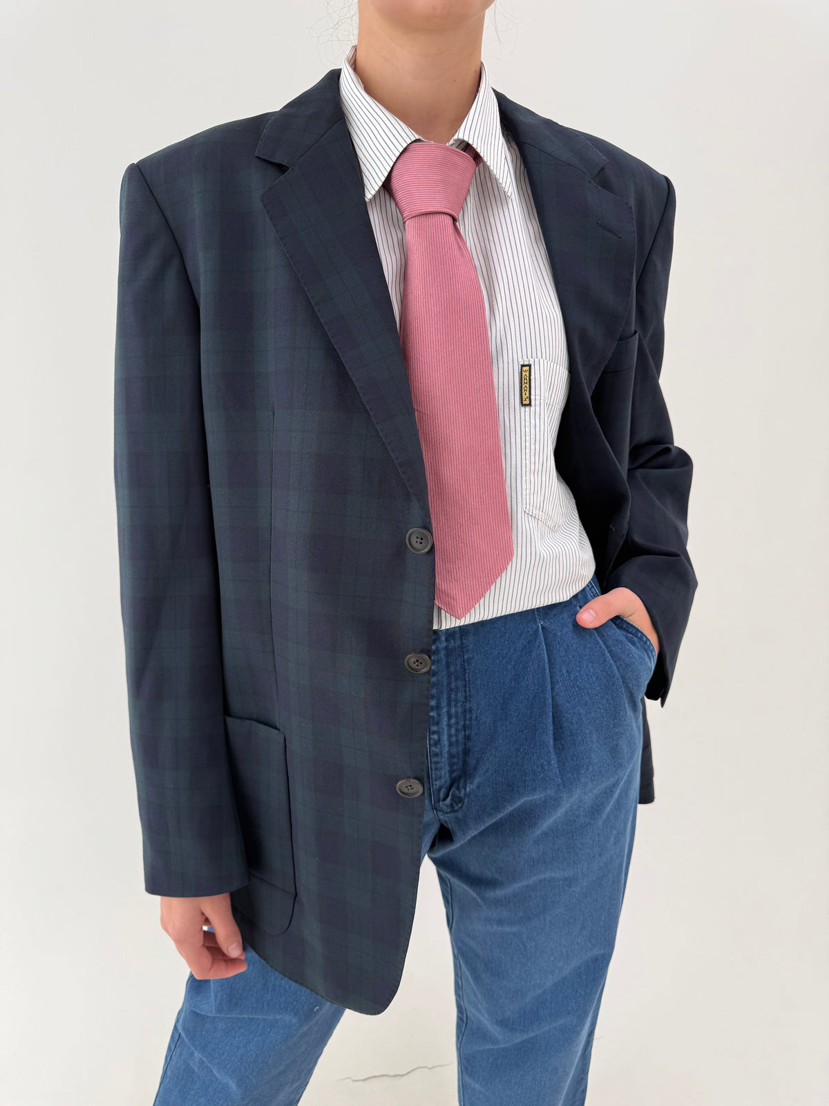 Sacou Burberry tall în croi actual din lana extrafina în carouri și combinație clasică de culori