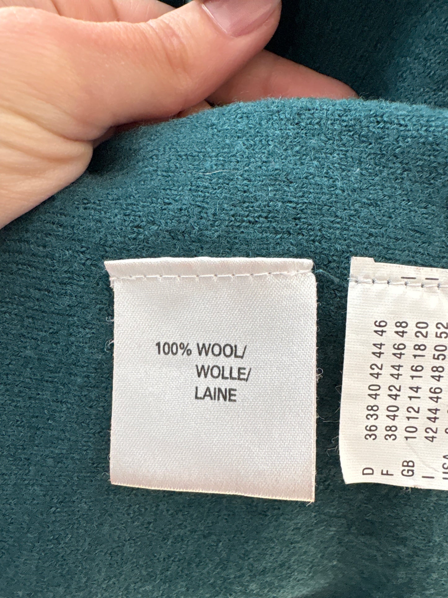 Sacou în nuanța superbă cu influențe military din boiled wool extrafin