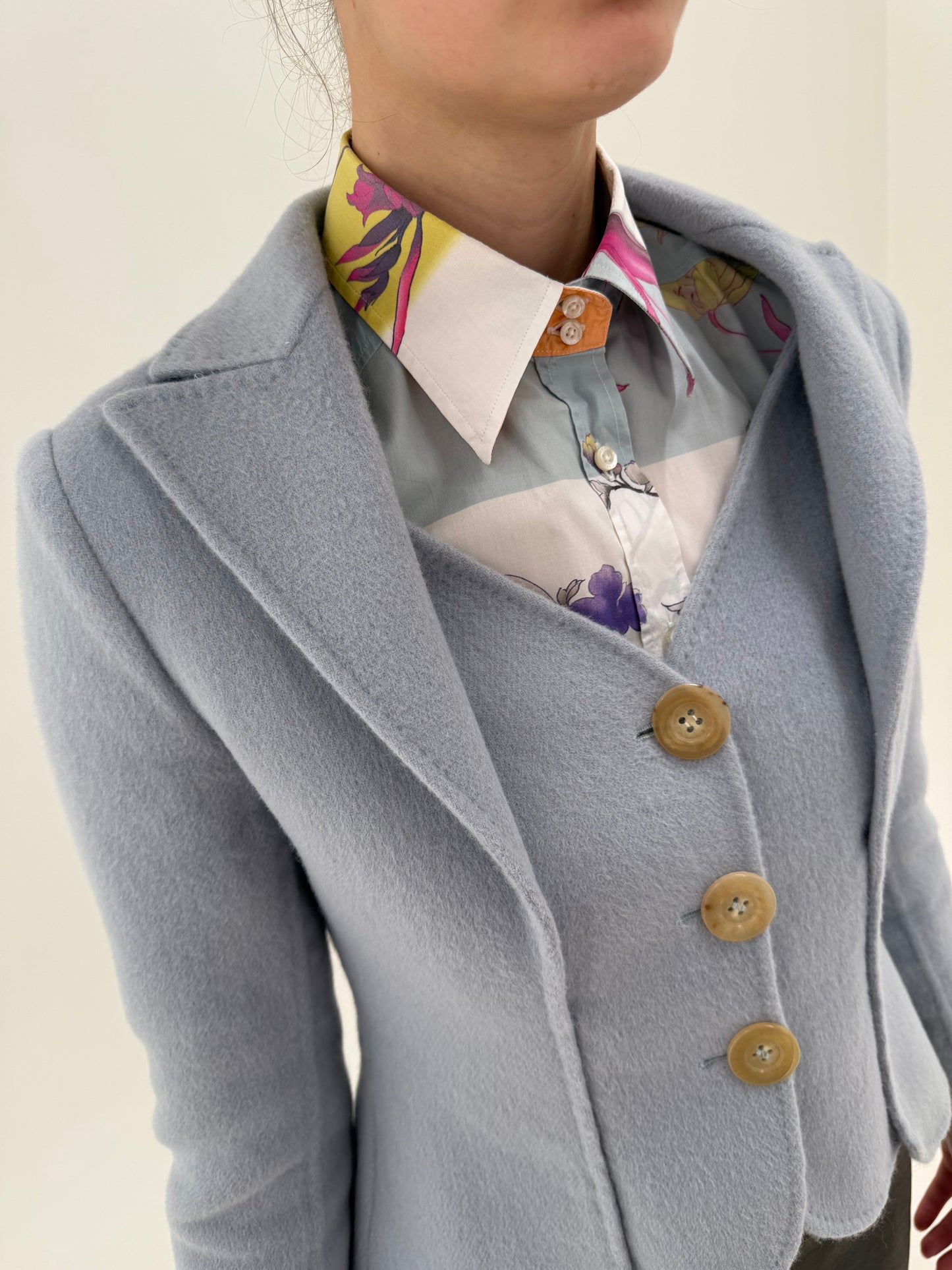 Sacou vintage John Galliano baby Blue de colecție ultra cambrat