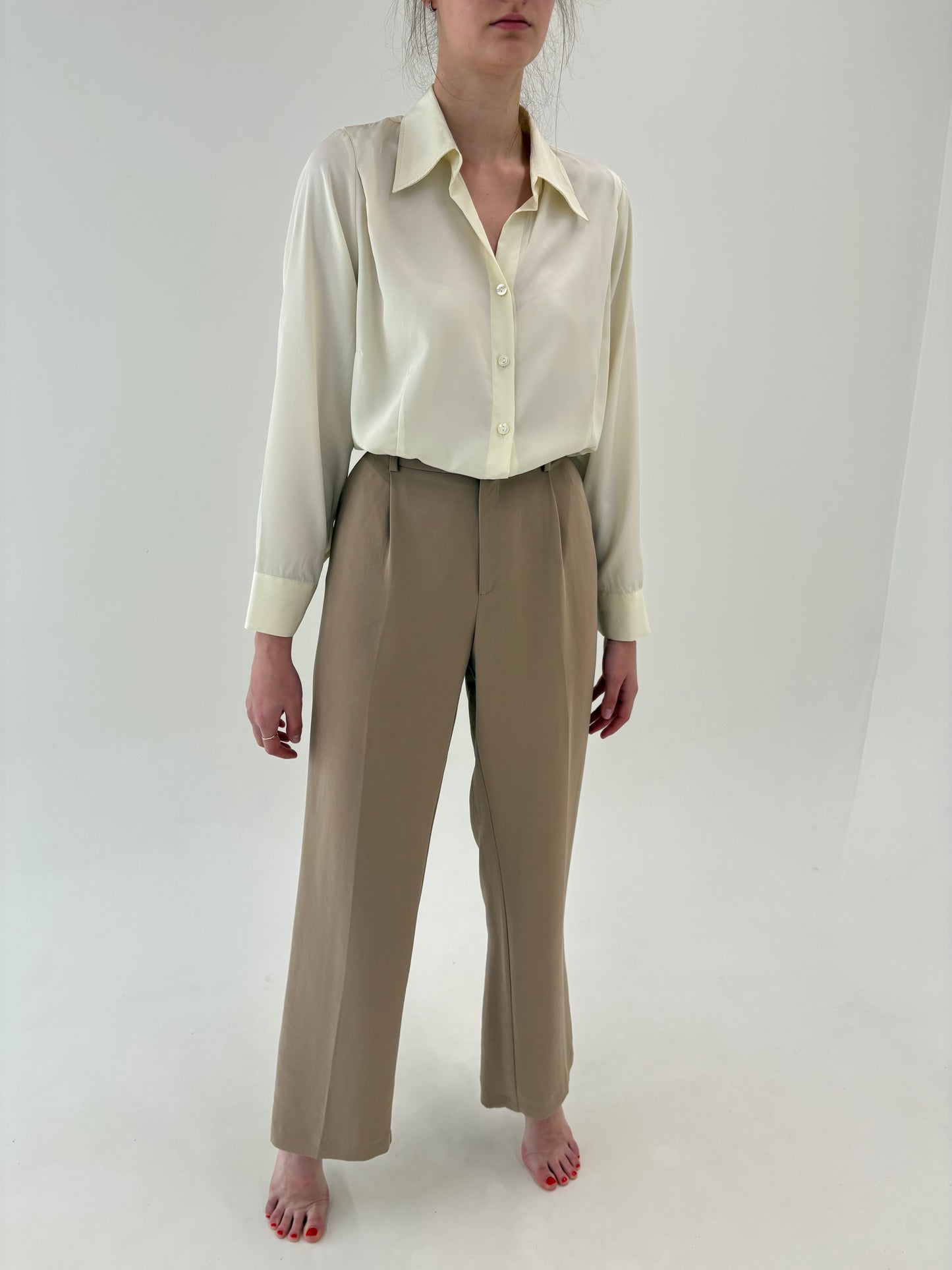 Pantaloni tall camel in croi deosebit drept cu talie geometrizata