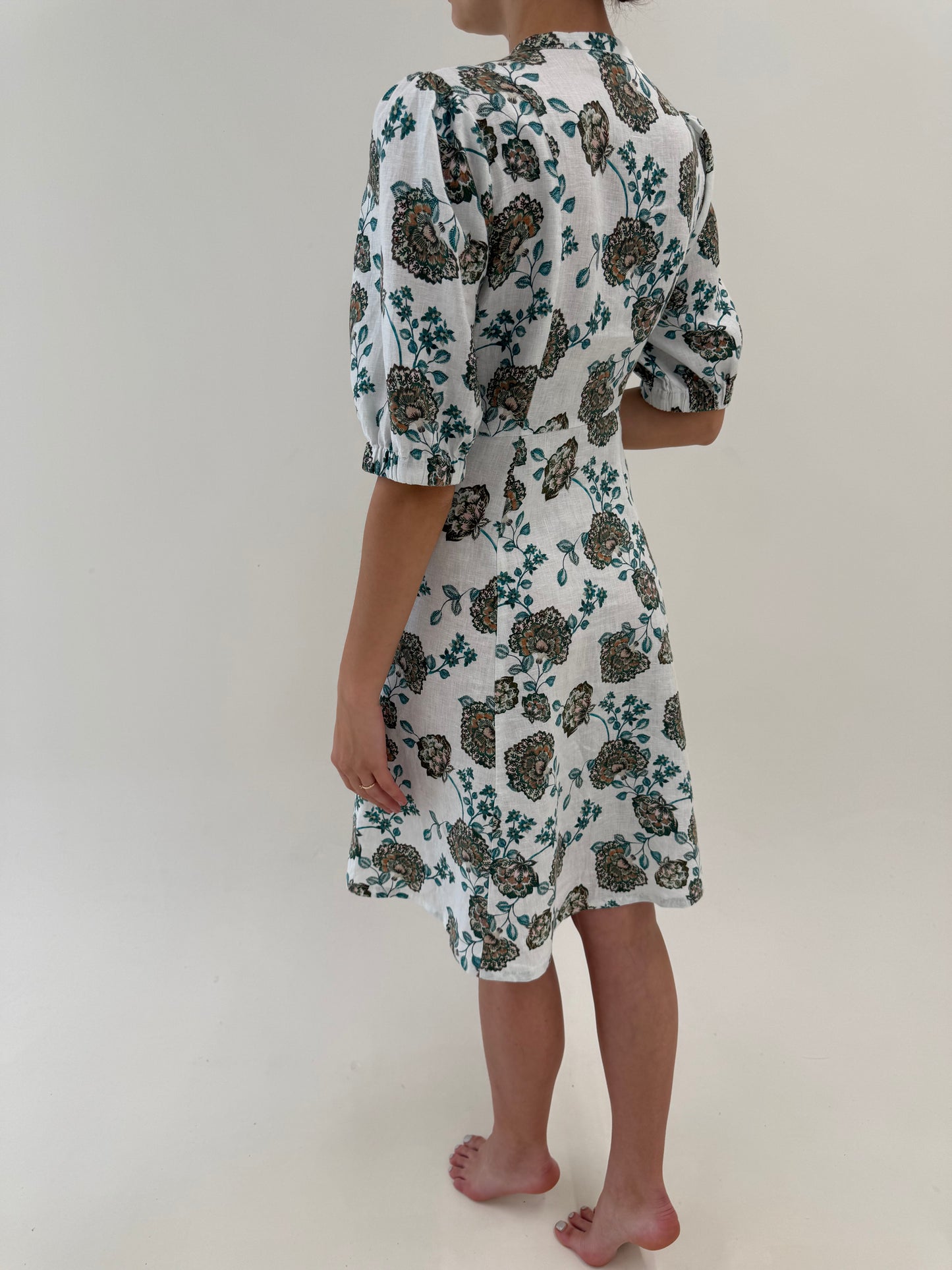 Rochie din in premium cu talie marcată ultra înaltă și buzunare