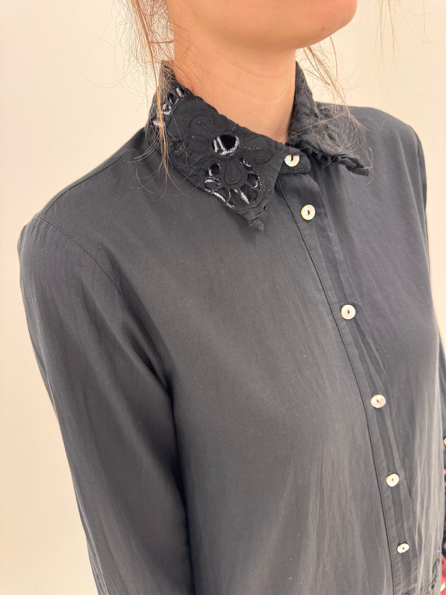 Tunica lungă / rochie neagră cu broderie anglaise superbă din bumbac