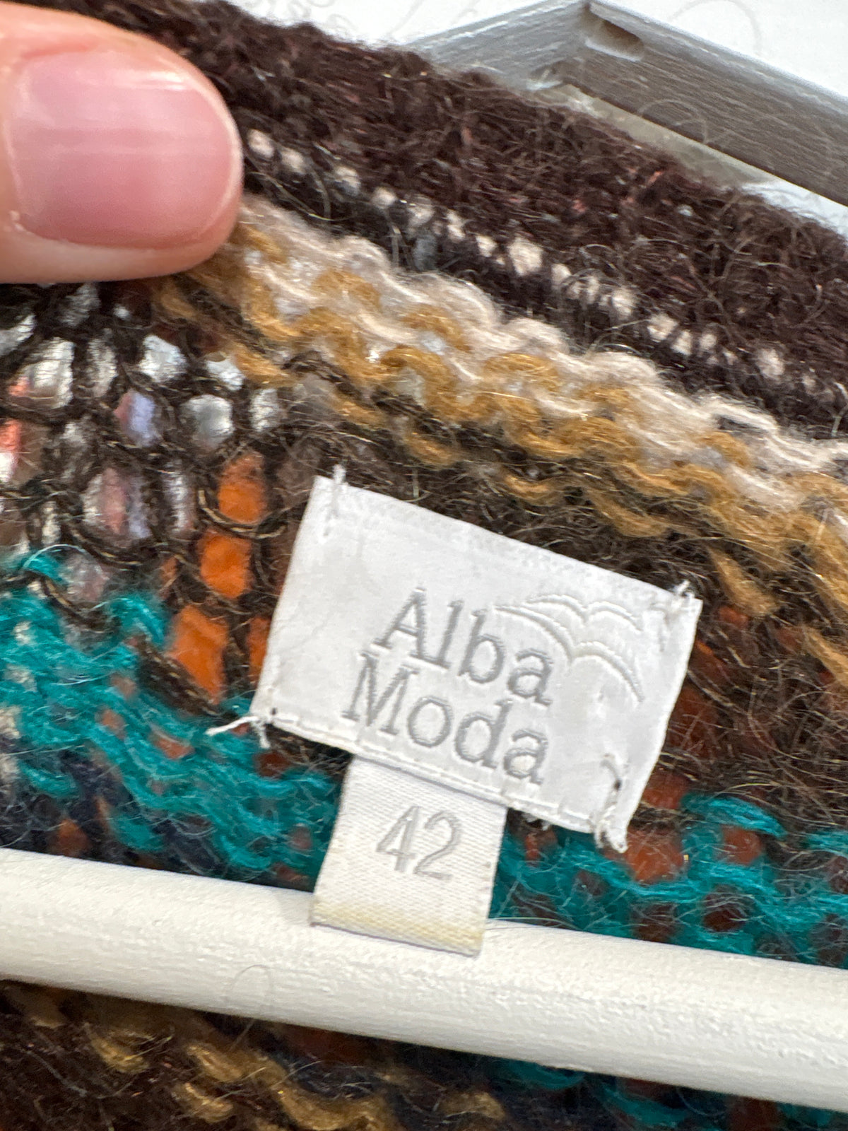 Pulover în dungi din tricot aerat de baby mohair în culori superbe și croi lejer