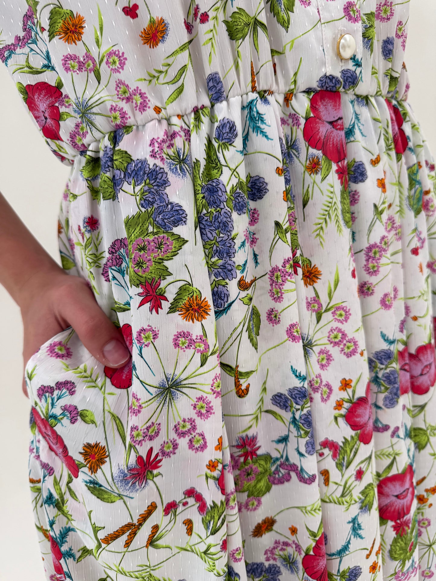 Rochie cu print floral superb și buzunare cu talie elastică