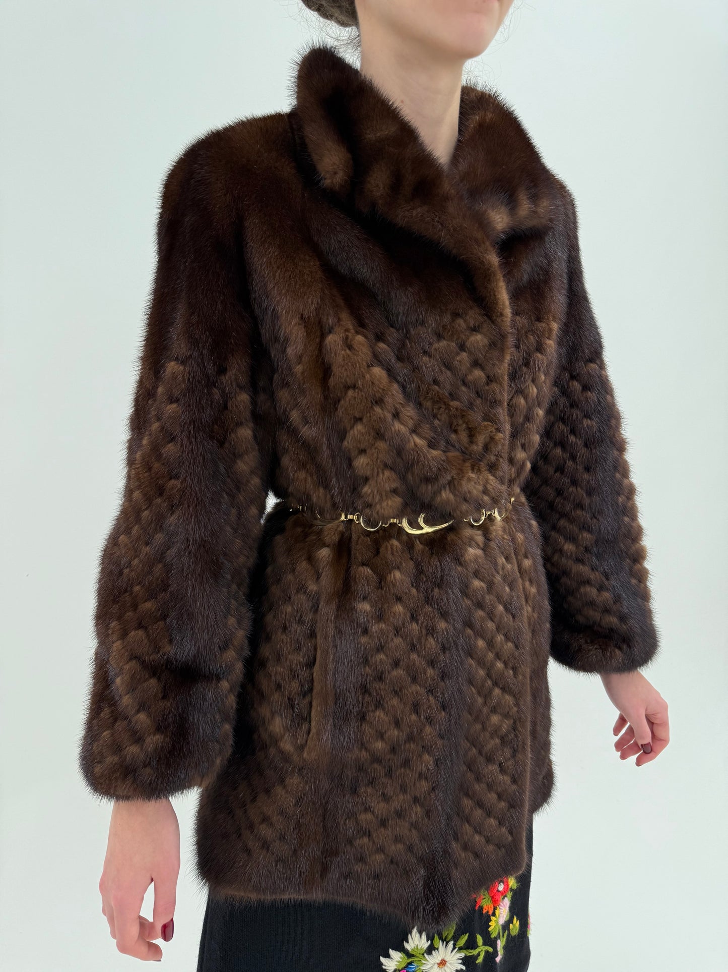 Blană naturală de nurcă chocolate brown cu efect deosebit