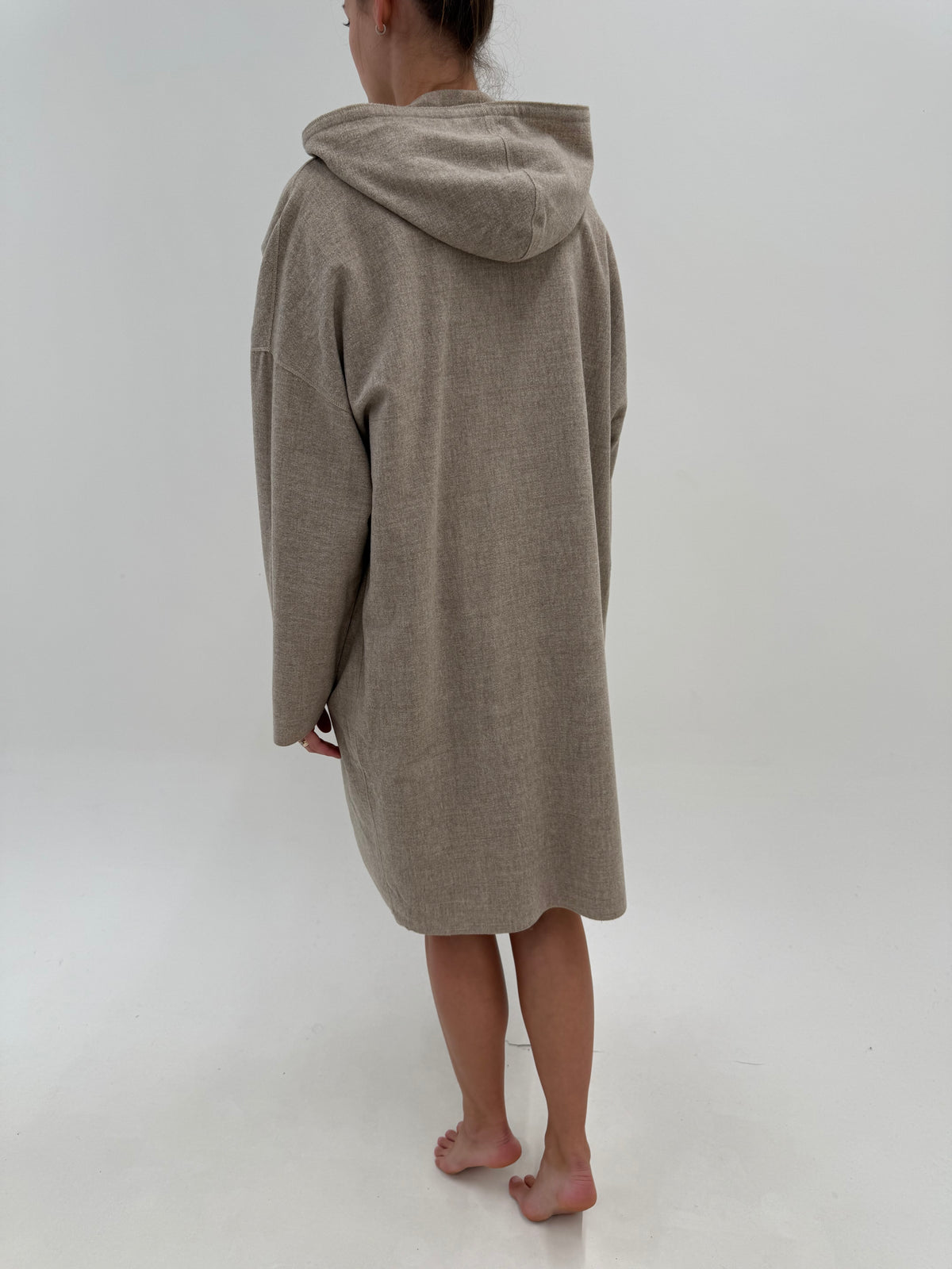 Pardesiu camel din lana extrafina plus size italian cu glugă și influențe casual
