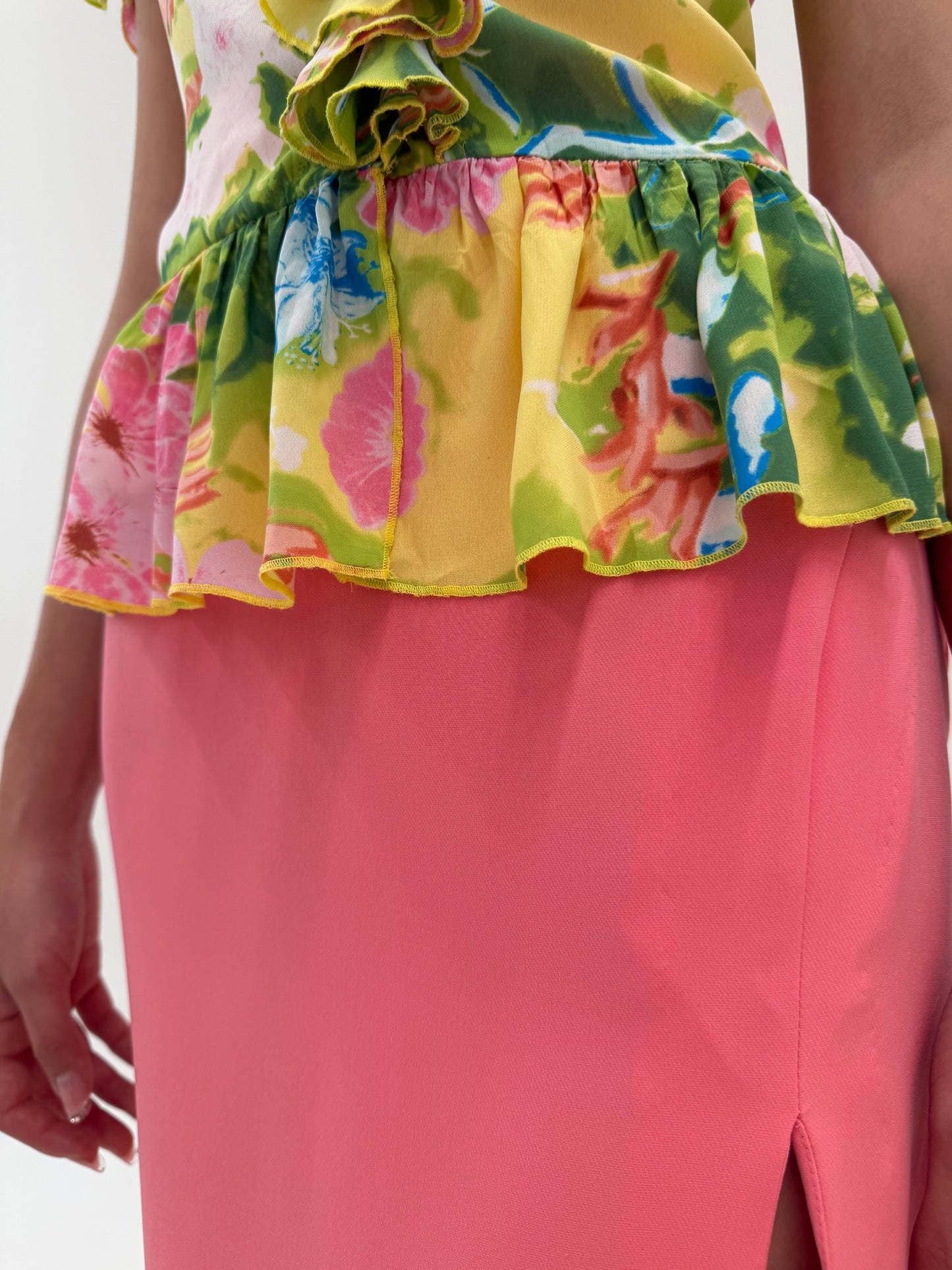 Fustă maxi creion flamingo pink cu clor adânc din crepe modelator