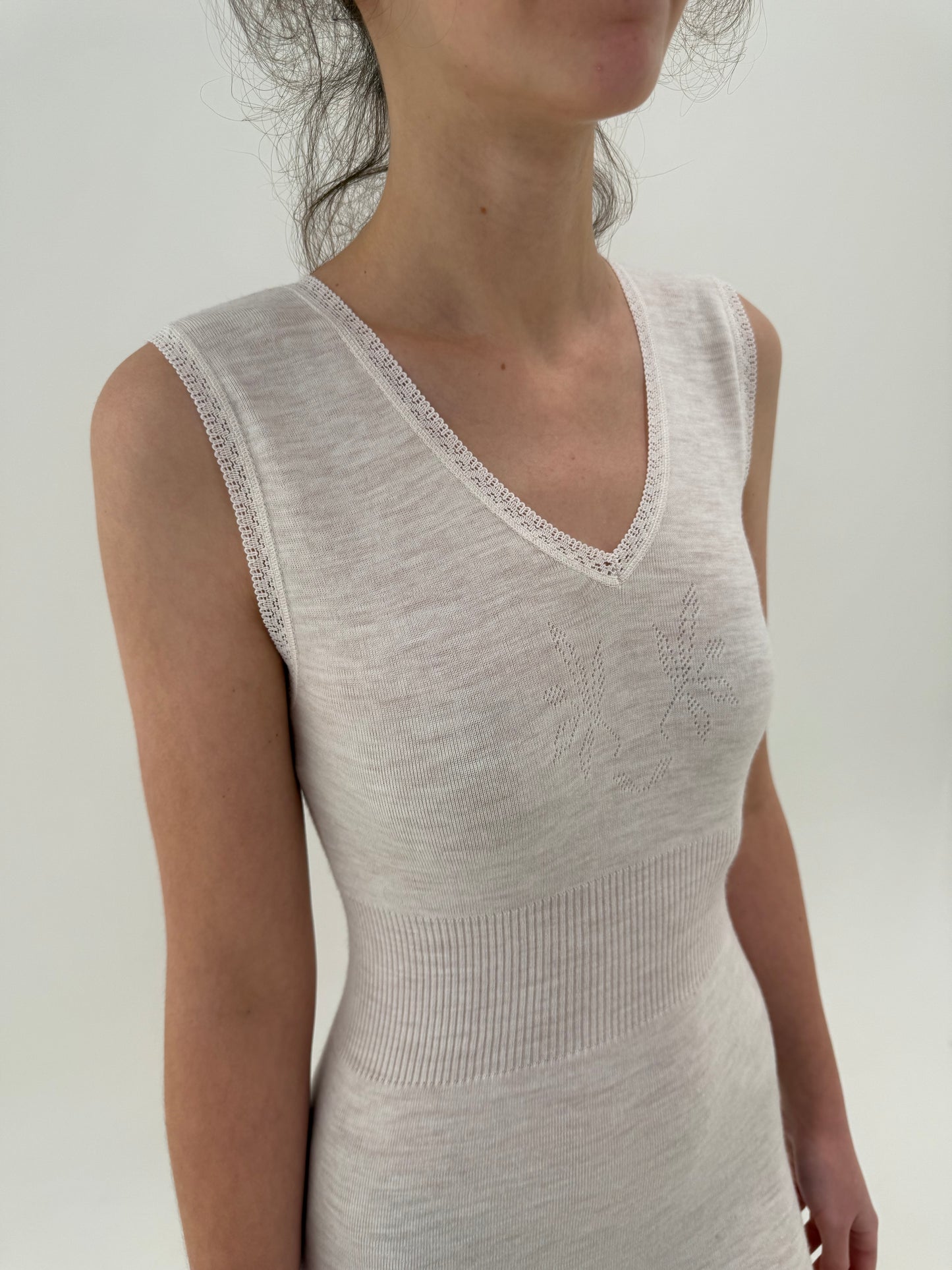 Maieu cambrat în croi lung italian din lana extrafina irestringibila