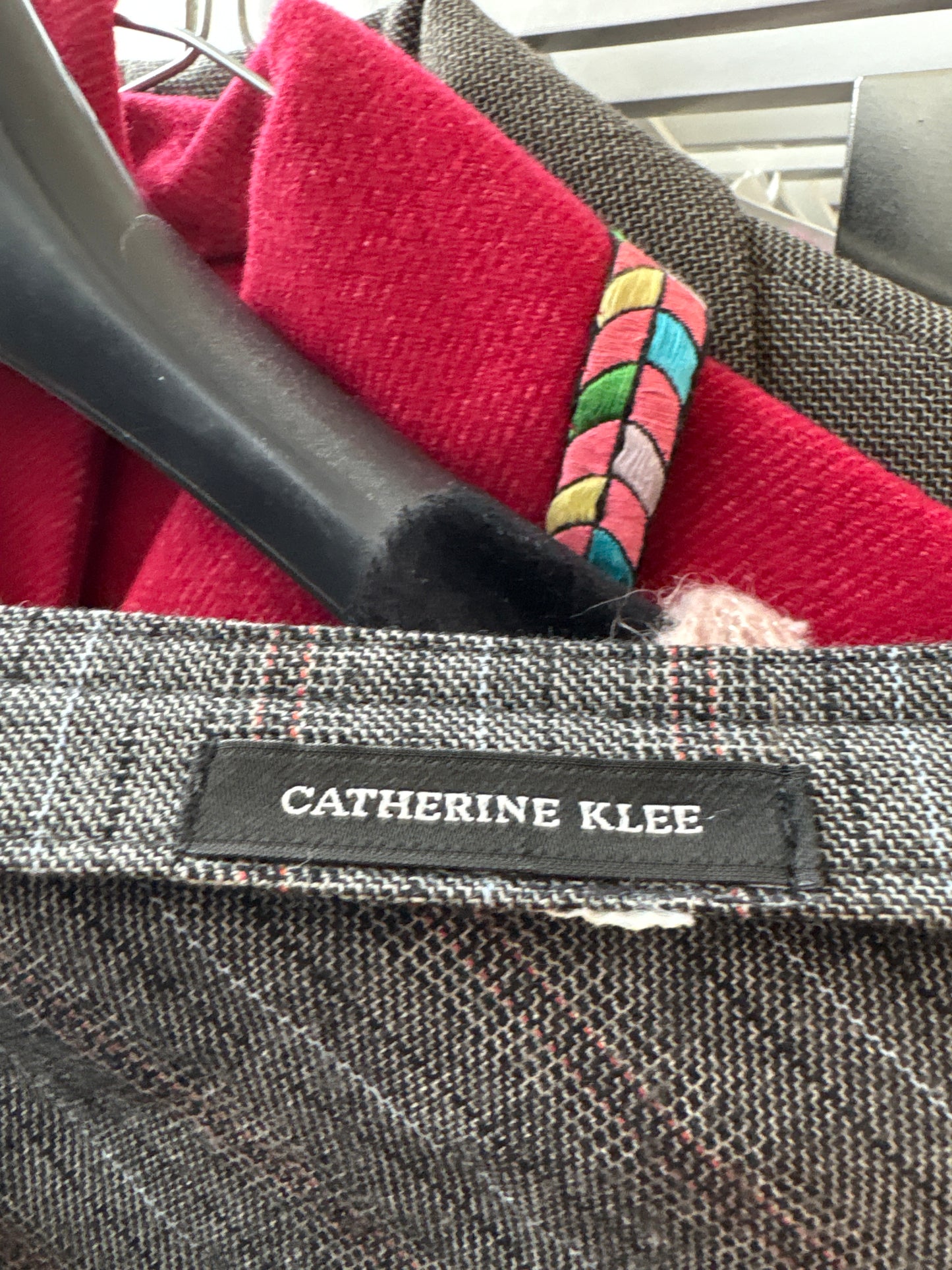 Fustă din stofă de lana extrafina in carouri și croi deosebit