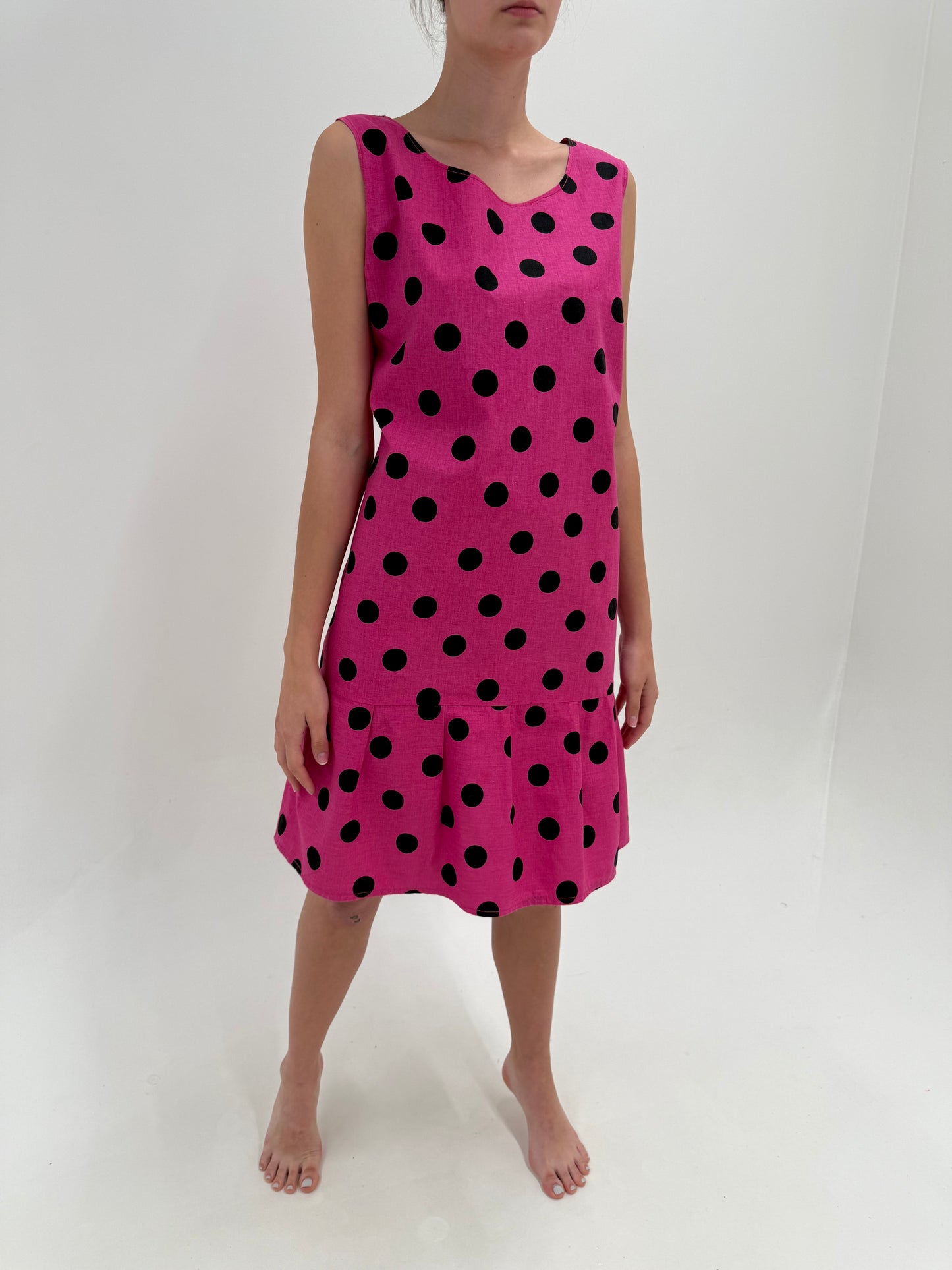Rochie vintage fucsia cu buline negre din pânză de in